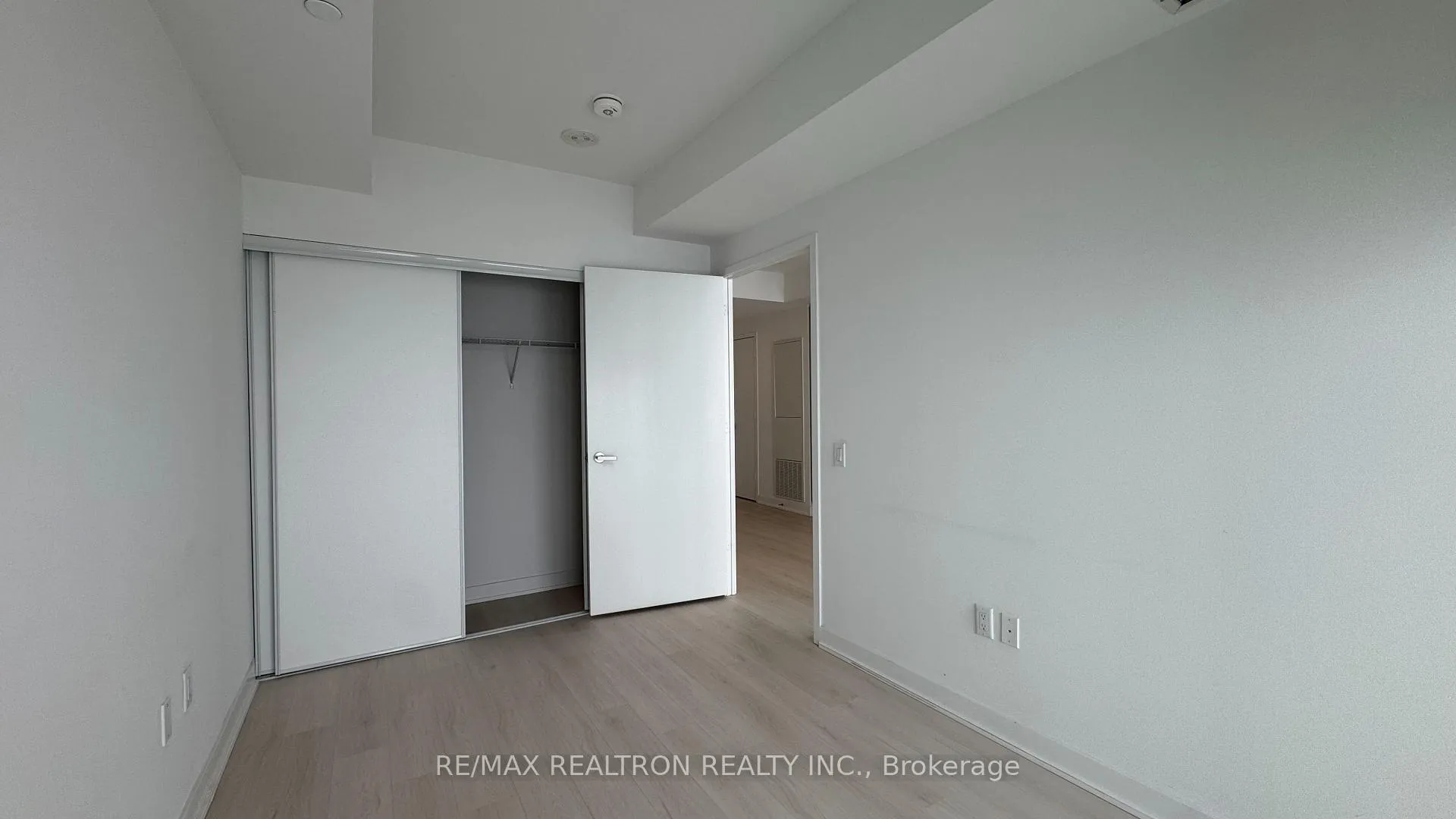 Photo 10 of Unit 4011, 3900 Confederation Parkway, Mississauga, City Centre — HOMEH