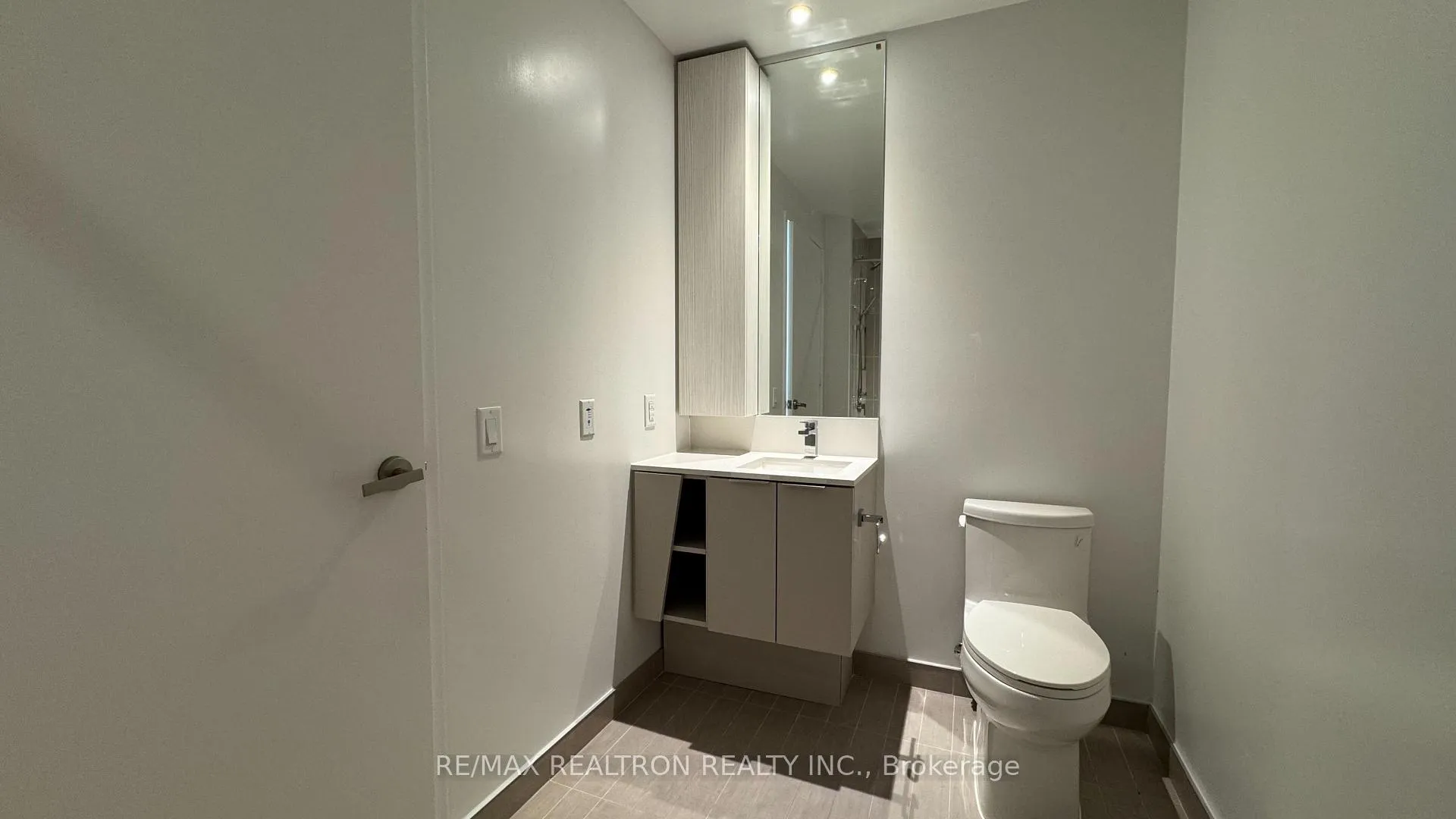 Photo 13 of Unit 4011, 3900 Confederation Parkway, Mississauga, City Centre — HOMEH