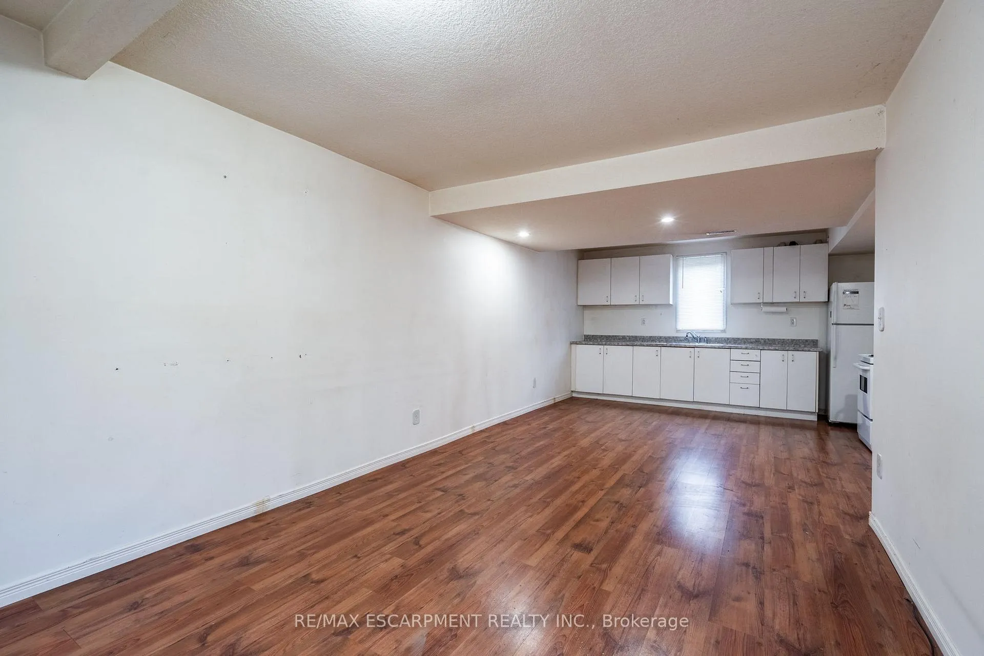 Photo 2 of 154-156 Freelton Road, Hamilton, Freelton — HOMEH