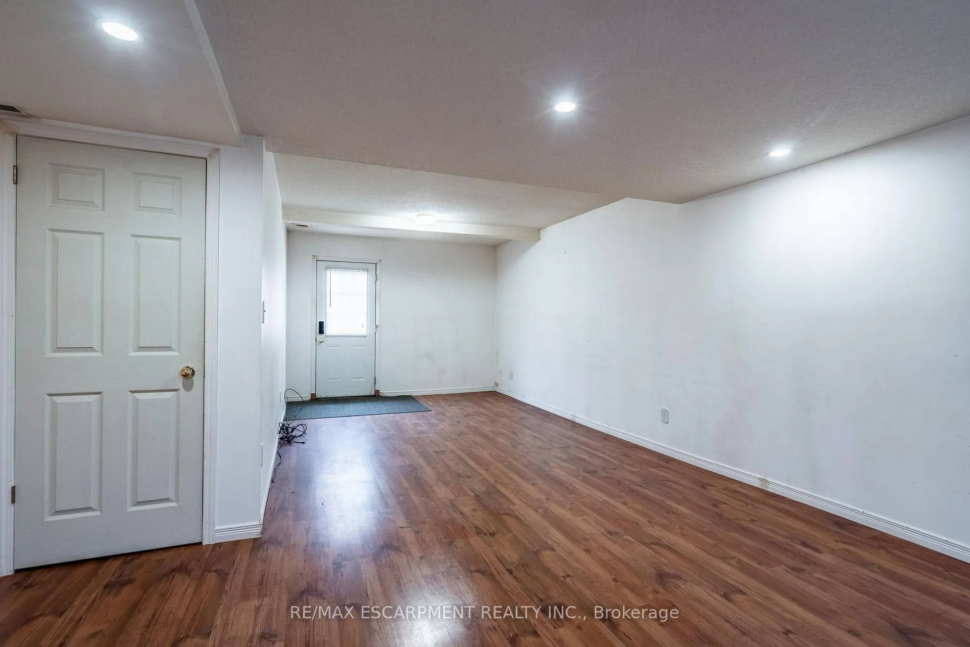 Photo 5 of 154-156 Freelton Road, Hamilton, Freelton — HOMEH