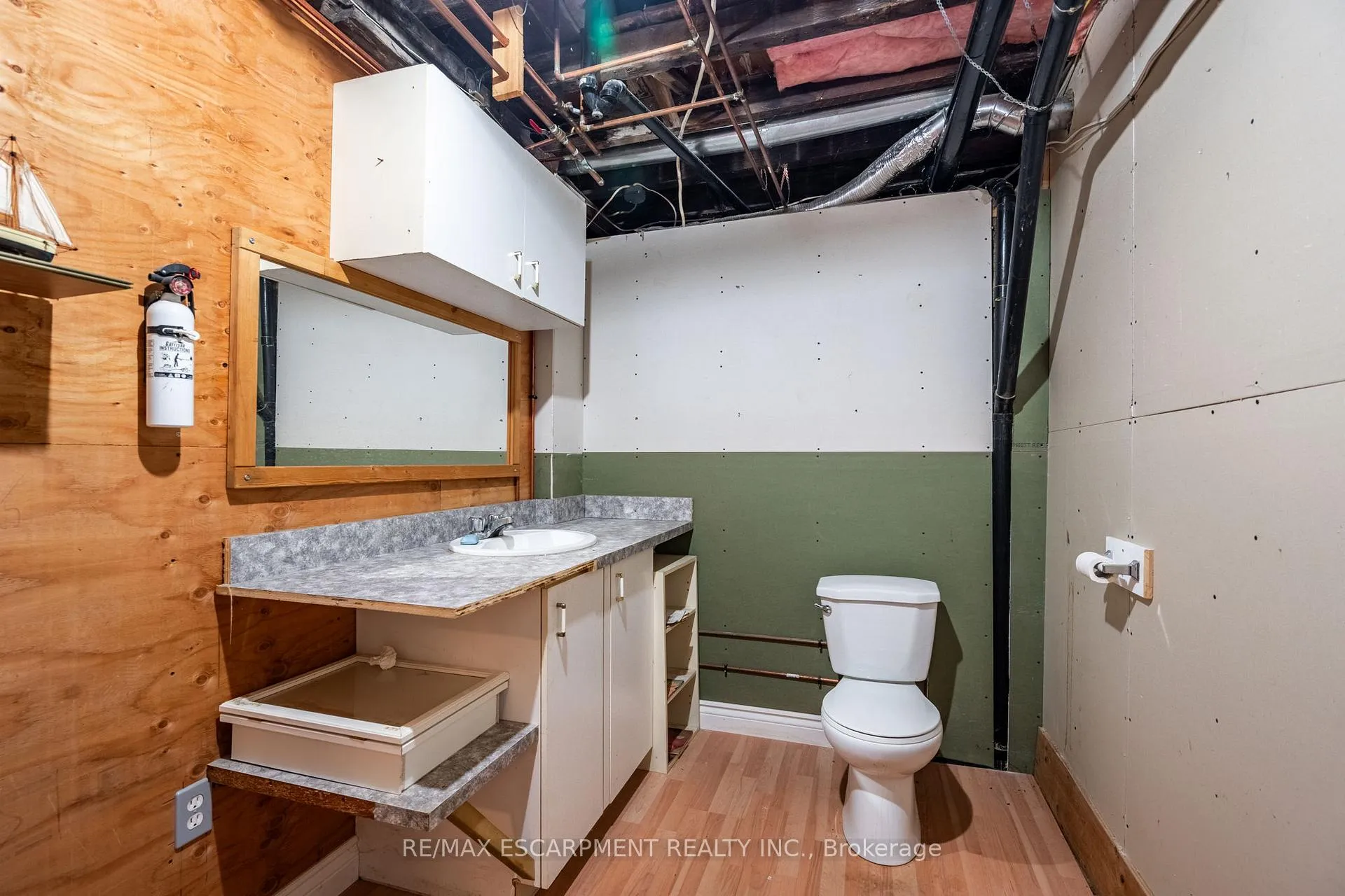 Photo 9 of 154-156 Freelton Road, Hamilton, Freelton — HOMEH