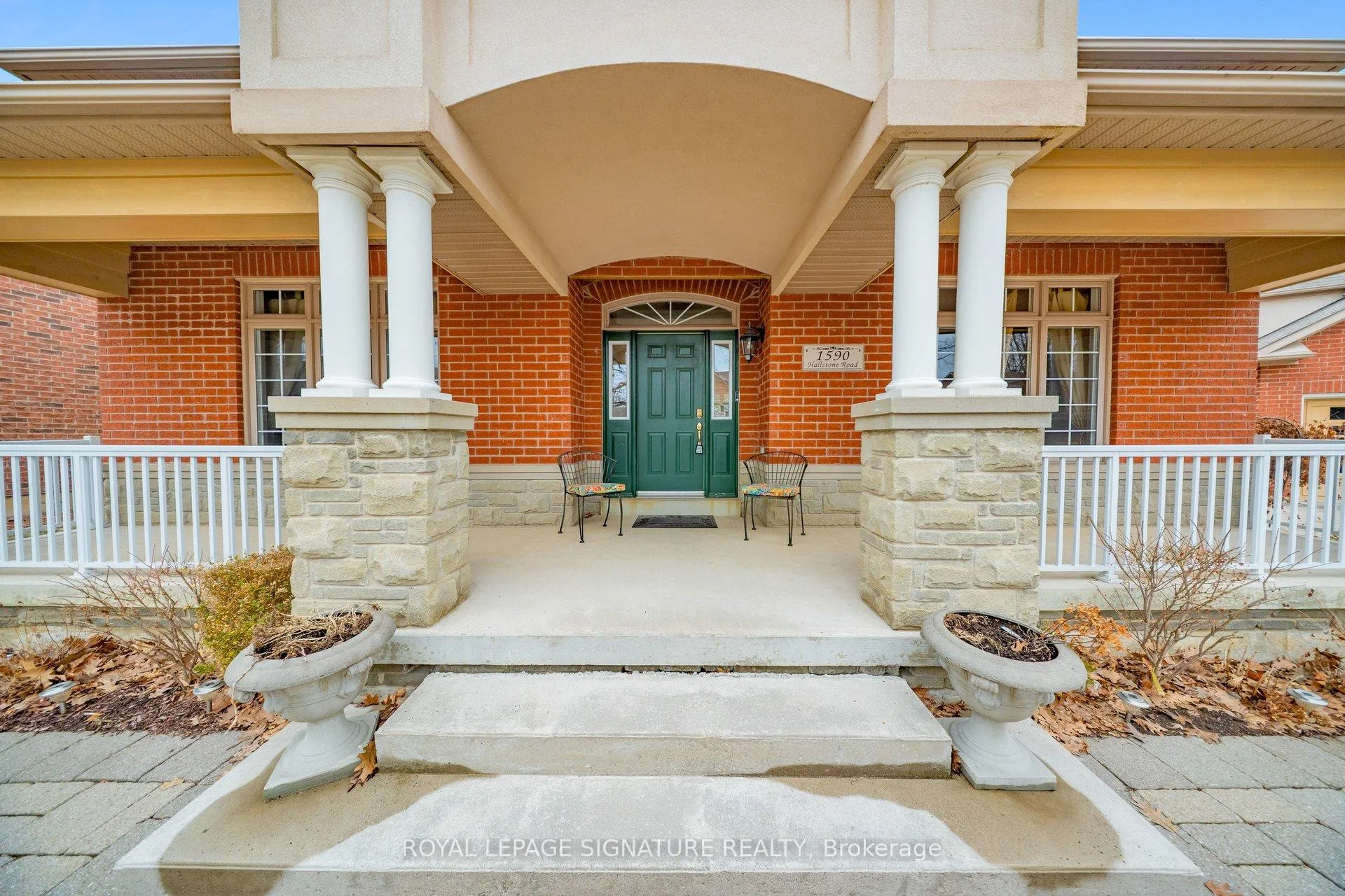 Photo 6 of 1590 Hallstone Road, Brampton, Bram West — HOMEH