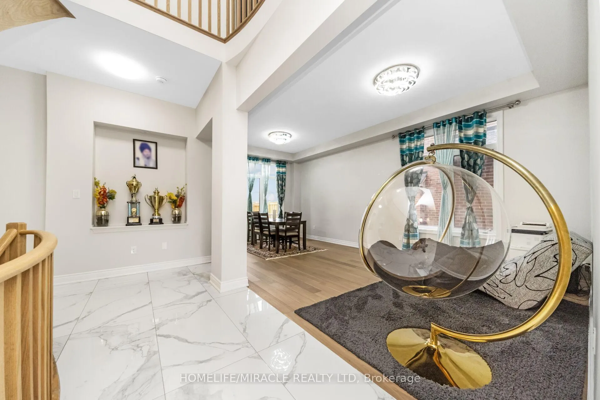 Photo 6 of 93 Trail Boulevard, Springwater, Centre Vespra — HOMEH