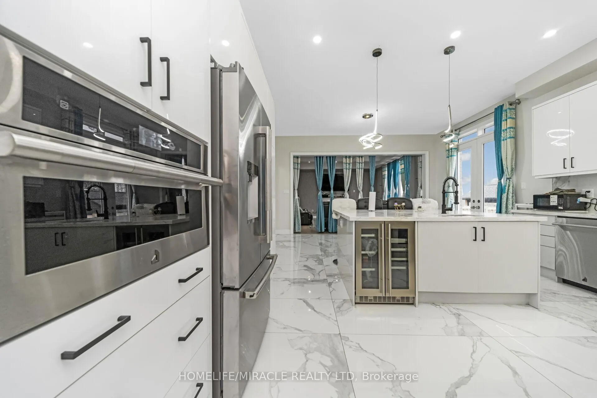Photo 12 of 93 Trail Boulevard, Springwater, Centre Vespra — HOMEH