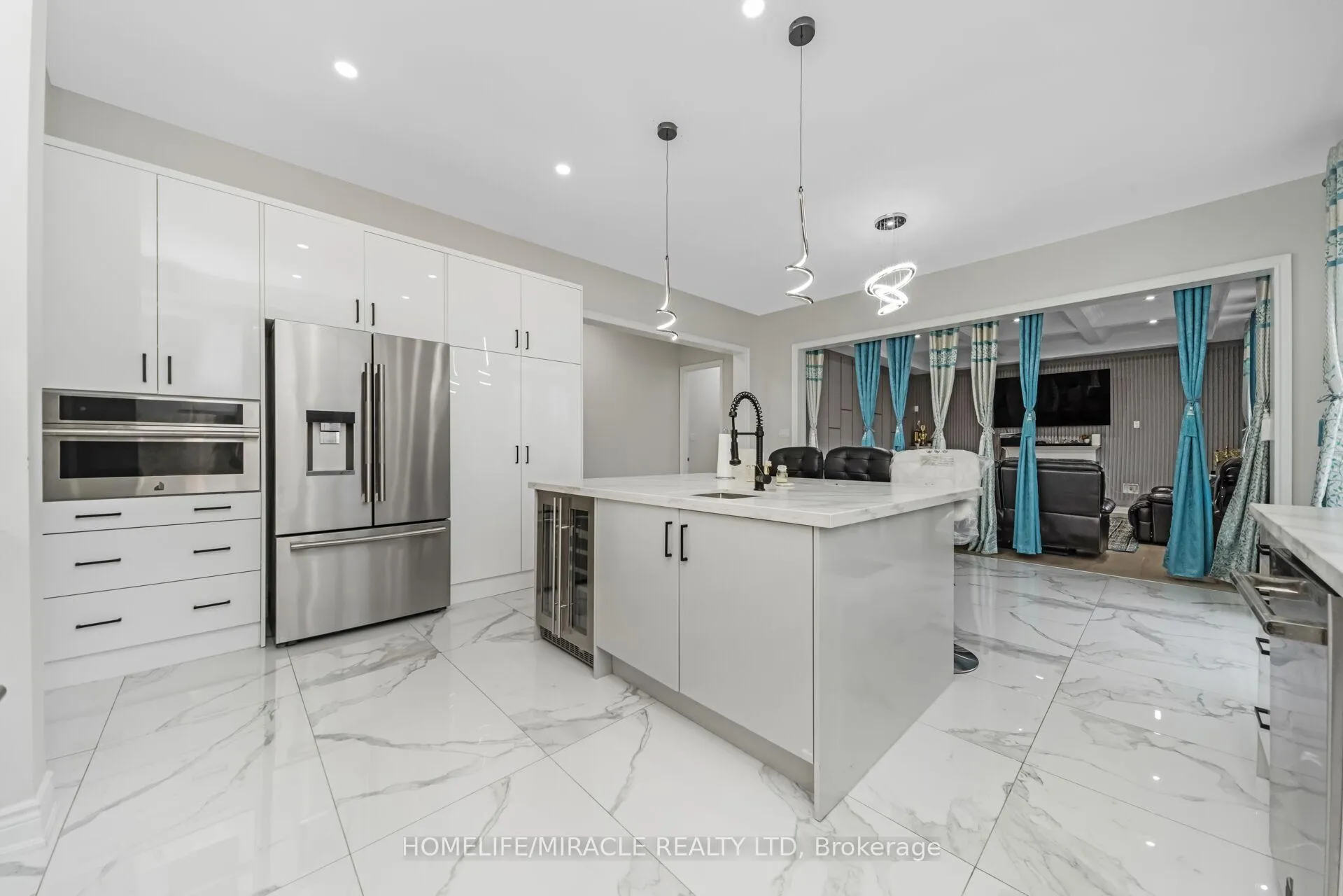 Photo 14 of 93 Trail Boulevard, Springwater, Centre Vespra — HOMEH
