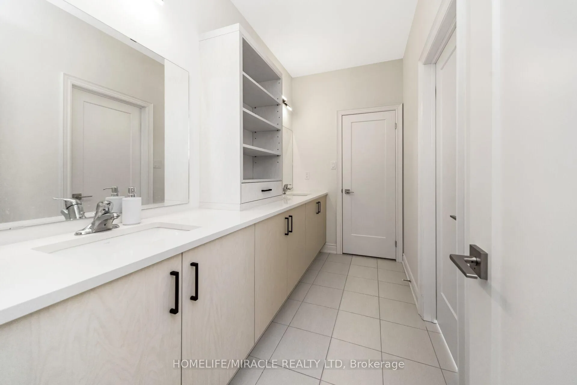 Photo 40 of 93 Trail Boulevard, Springwater, Centre Vespra — HOMEH
