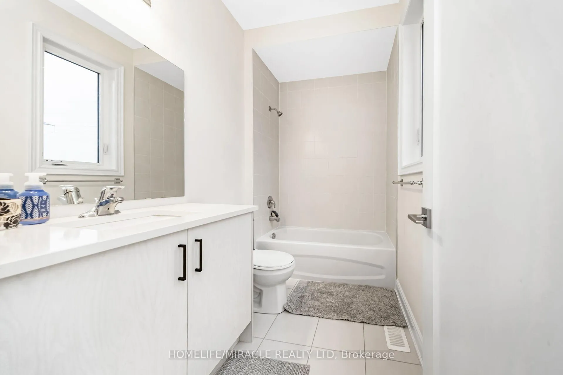 Photo 46 of 93 Trail Boulevard, Springwater, Centre Vespra — HOMEH