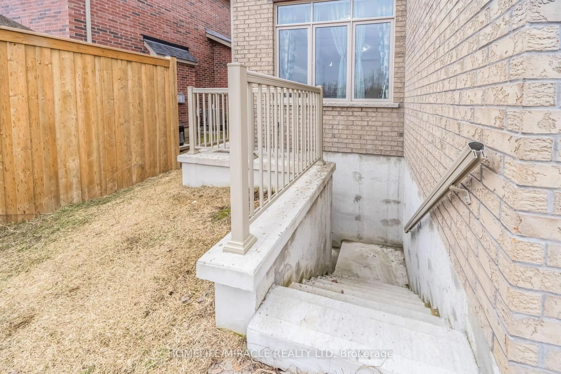 Photo 47 of 93 Trail Boulevard, Springwater, Centre Vespra — HOMEH