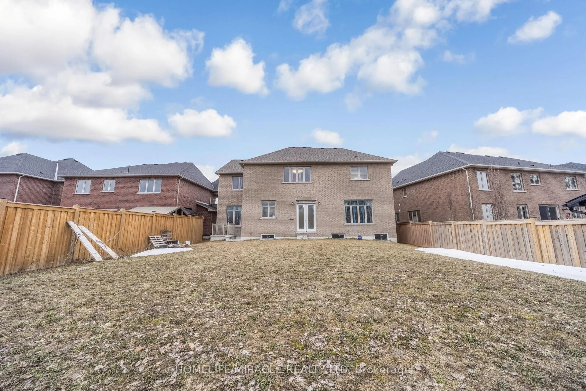 Photo 50 of 93 Trail Boulevard, Springwater, Centre Vespra — HOMEH