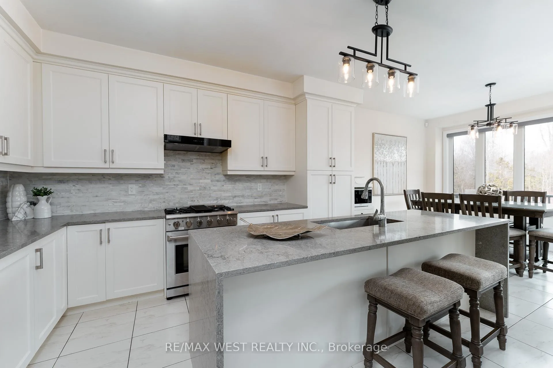 Photo 13 of 186 Bralorne Trail, Pickering, Highbush — HOMEH