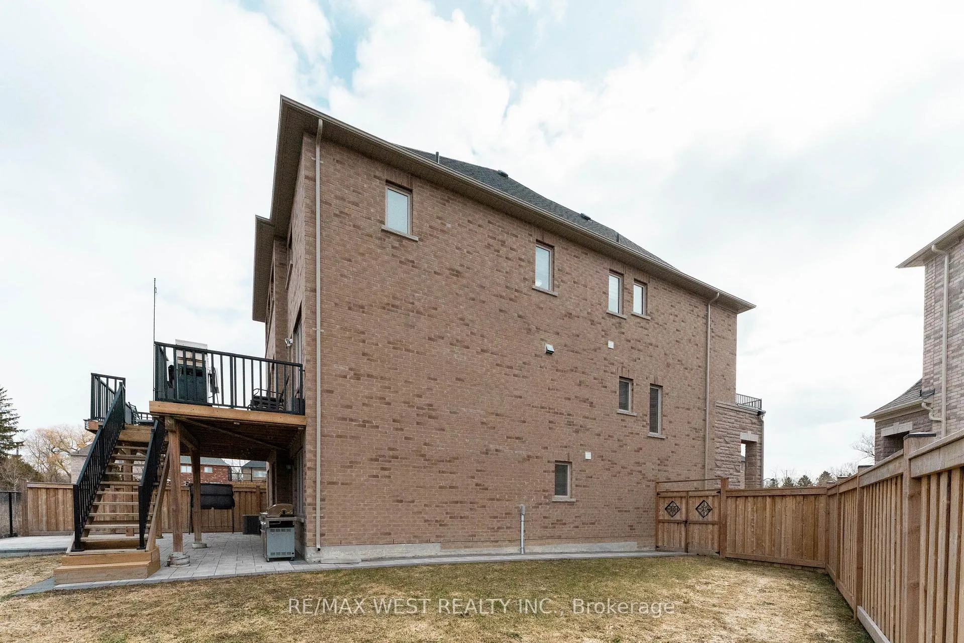 Photo 39 of 186 Bralorne Trail, Pickering, Highbush — HOMEH