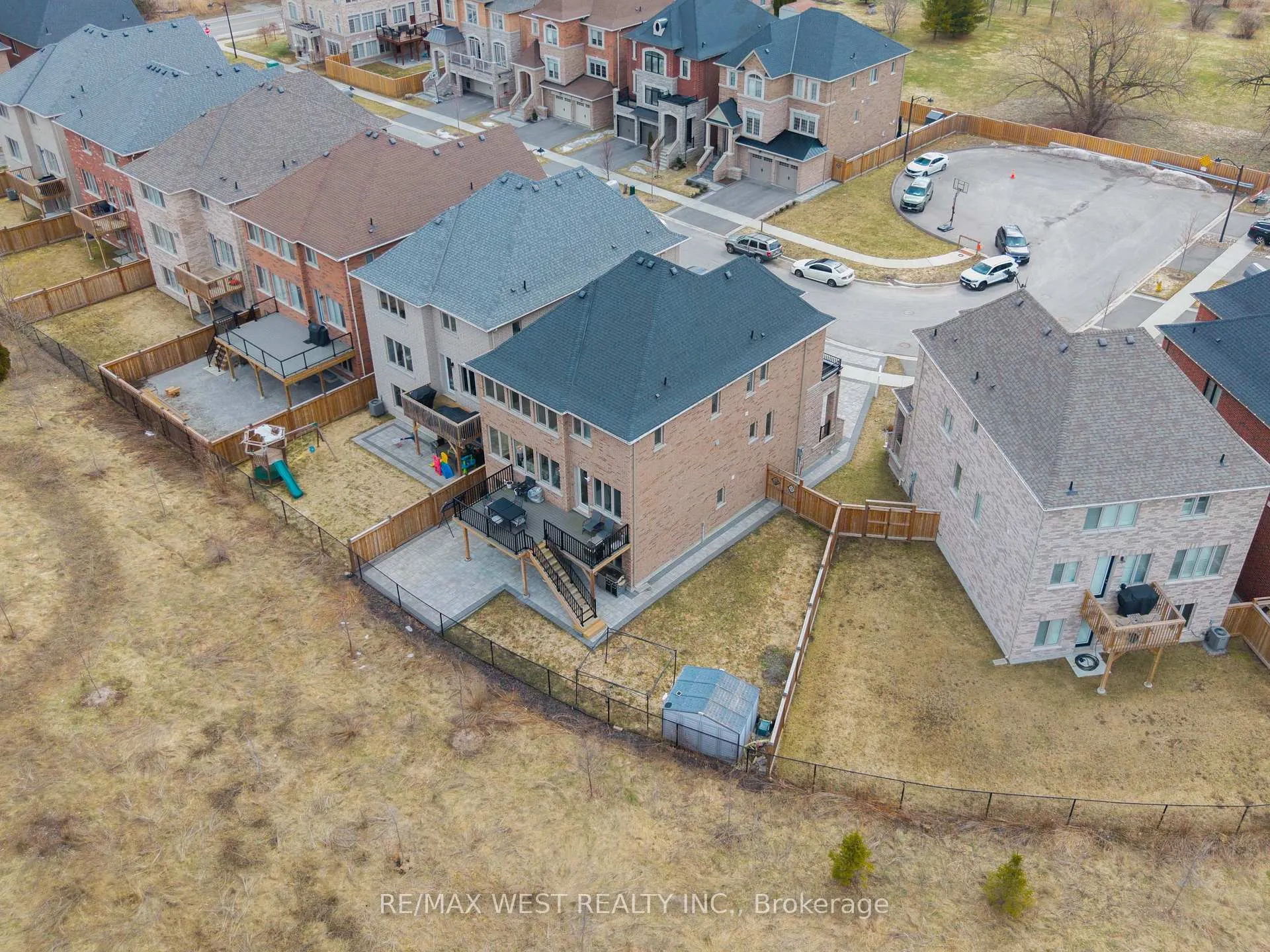 Photo 45 of 186 Bralorne Trail, Pickering, Highbush — HOMEH