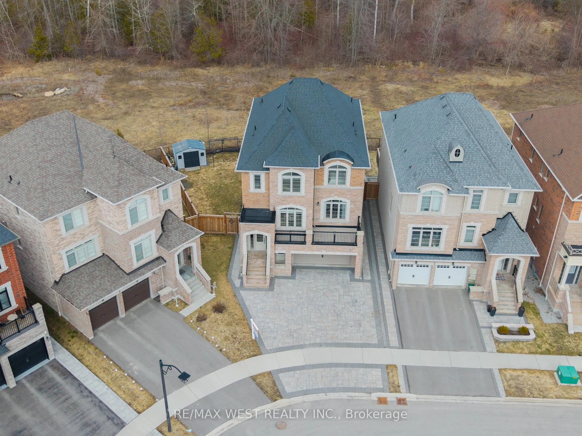 Photo 46 of 186 Bralorne Trail, Pickering, Highbush — HOMEH