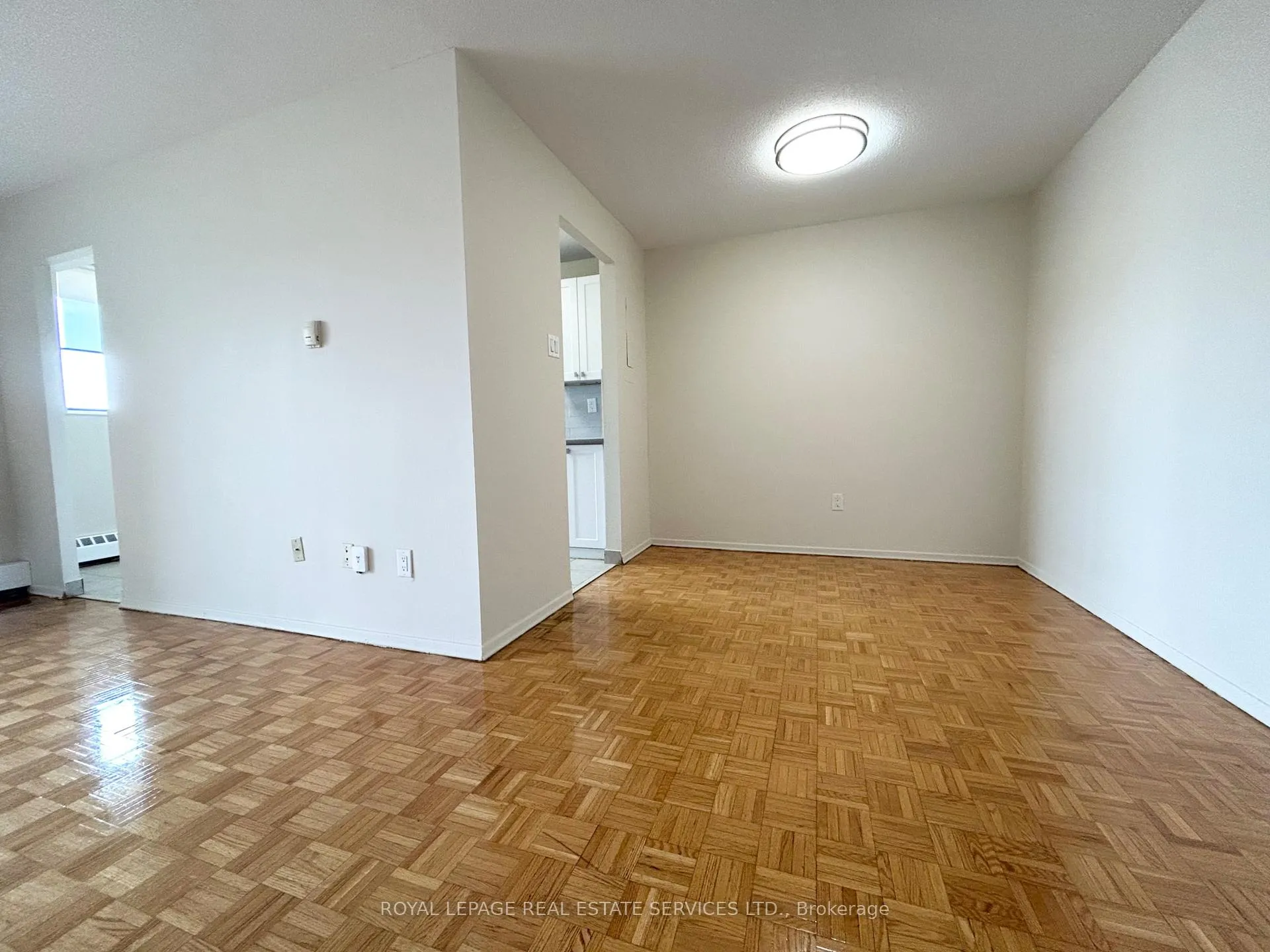 Photo 4 of Unit 504, 16 Cedarwoods Crescent, Kitchener — HOMEH