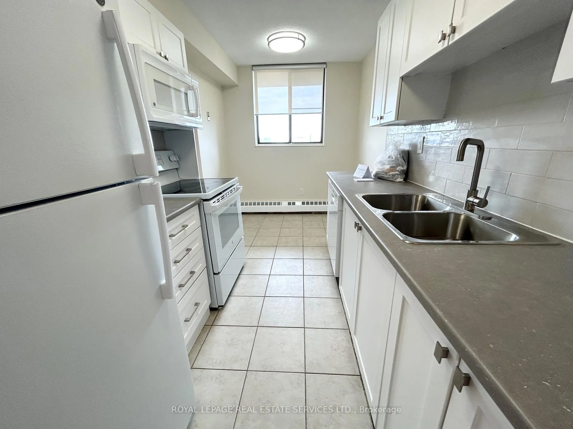 Photo 6 of Unit 504, 16 Cedarwoods Crescent, Kitchener — HOMEH