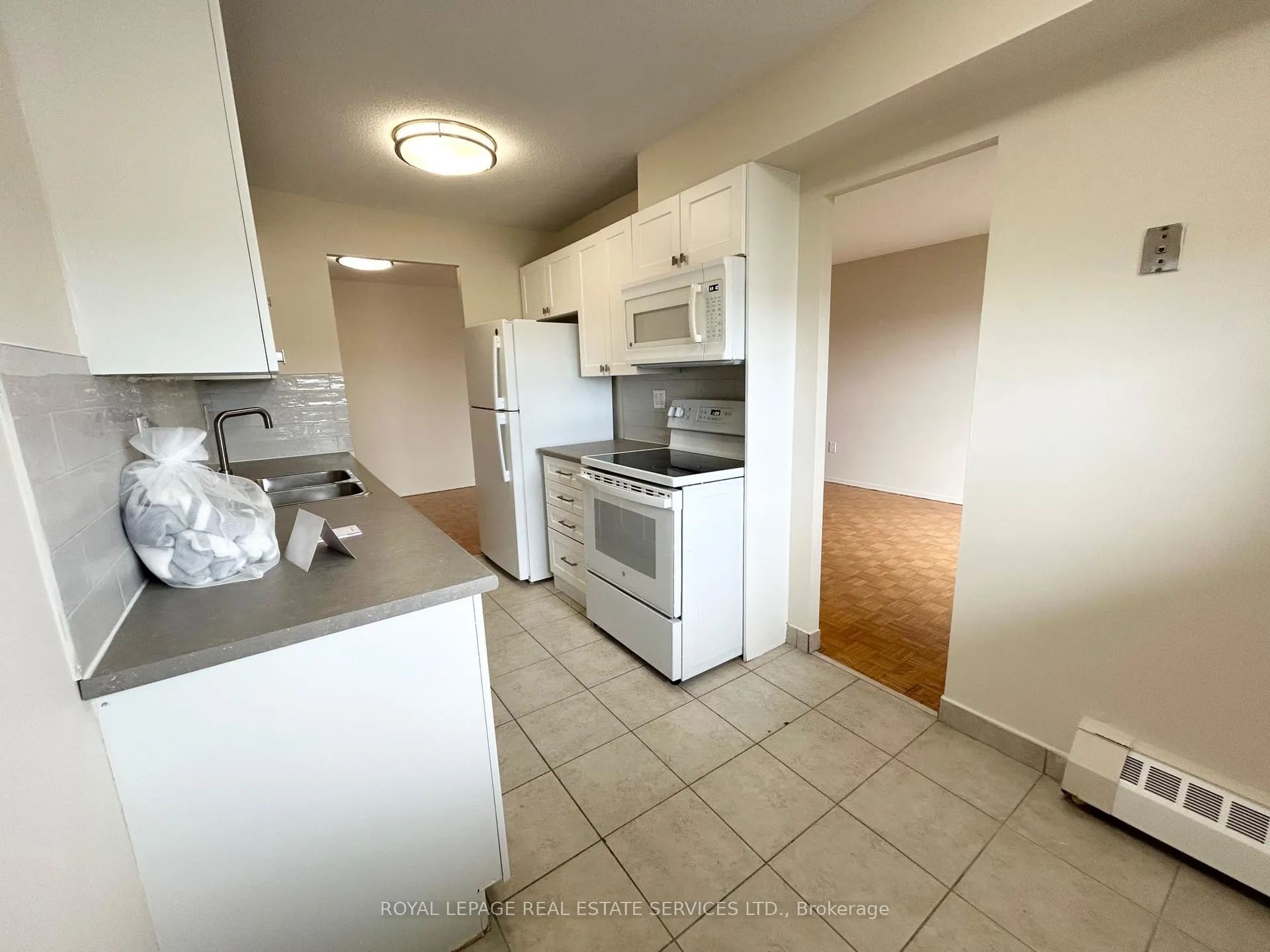 Photo 7 of Unit 504, 16 Cedarwoods Crescent, Kitchener — HOMEH