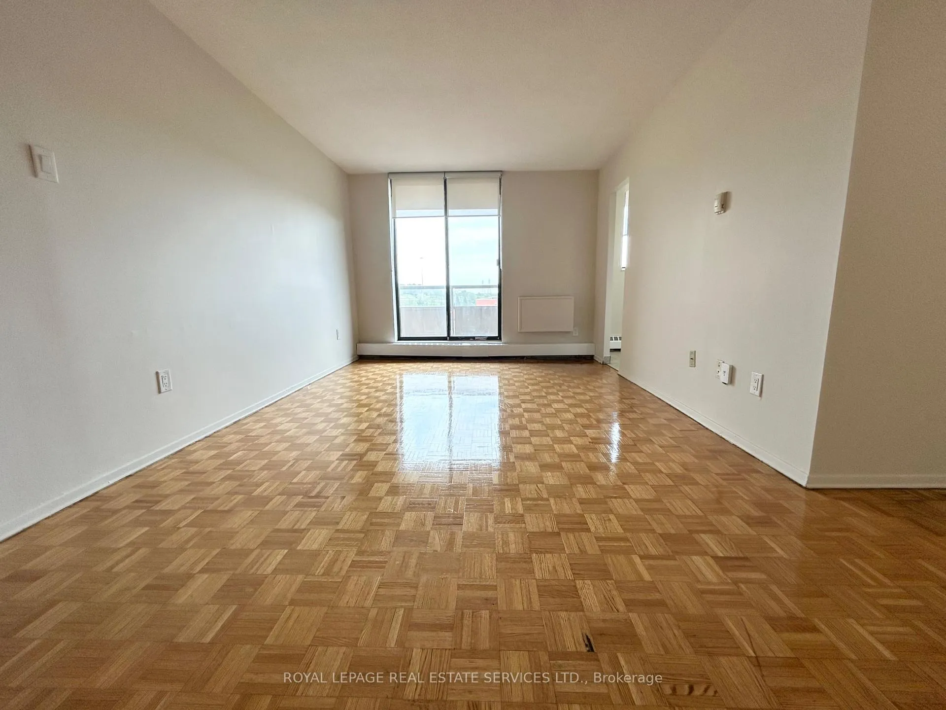 Photo 9 of Unit 504, 16 Cedarwoods Crescent, Kitchener — HOMEH