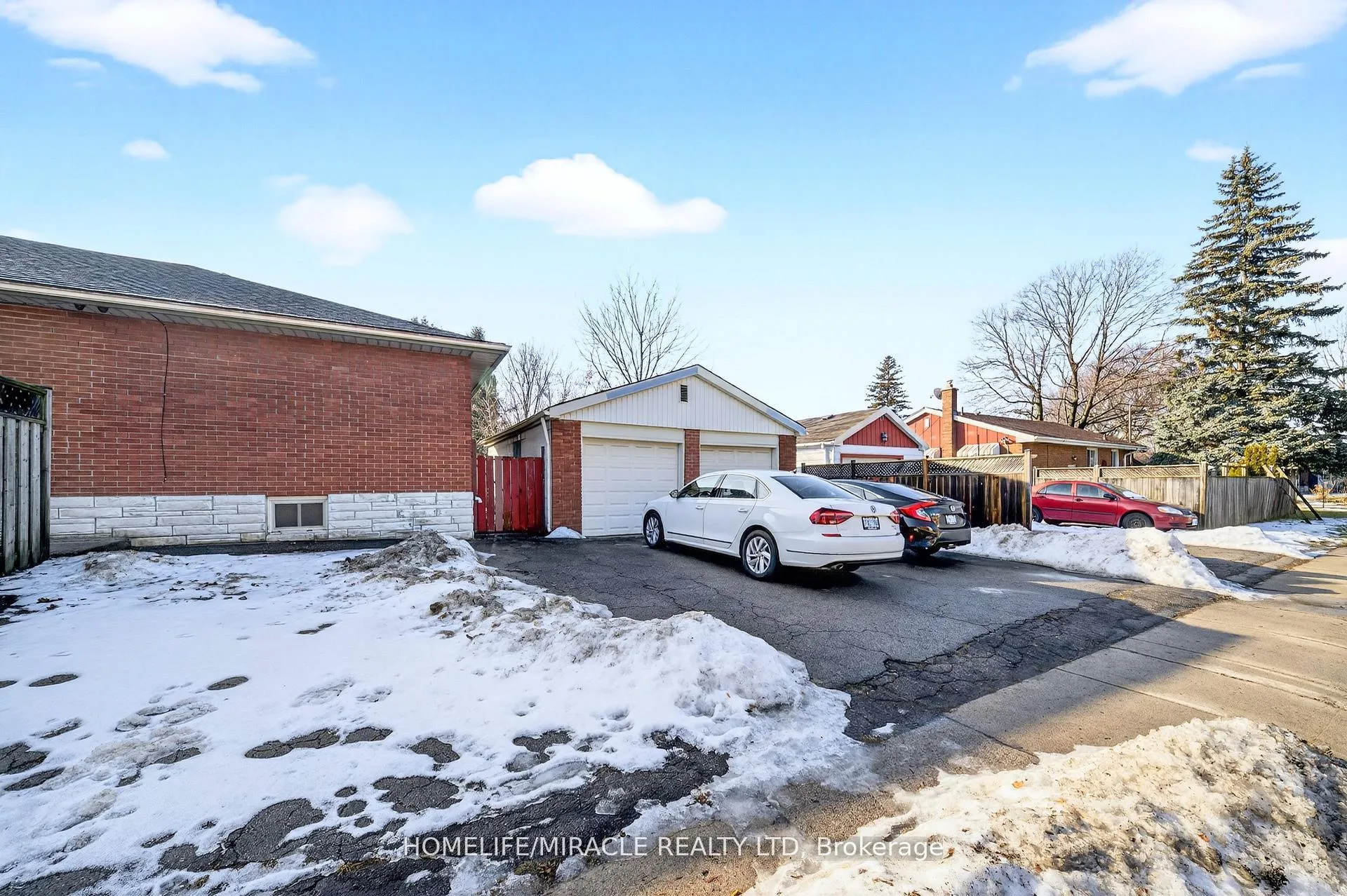 Photo 2 of 100 West 3rd Street, Hamilton, Bonnington — HOMEH