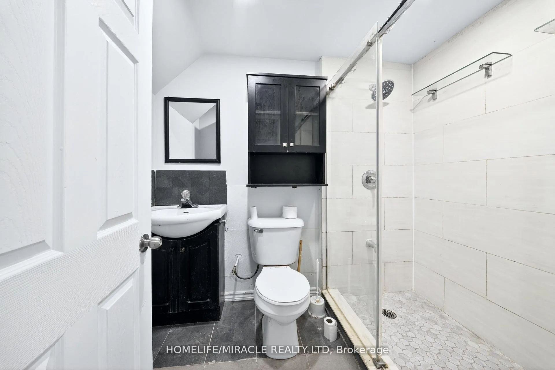 Photo 9 of 100 West 3rd Street, Hamilton, Bonnington — HOMEH