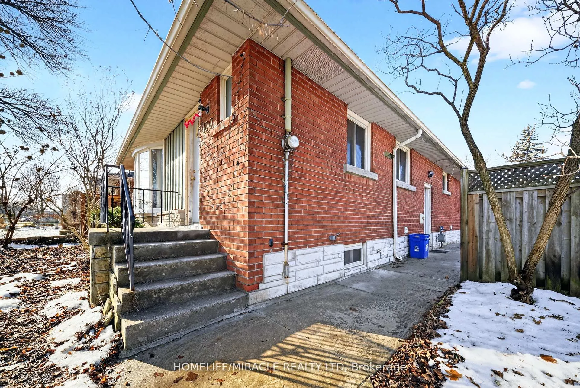 Photo 13 of 100 West 3rd Street, Hamilton, Bonnington — HOMEH