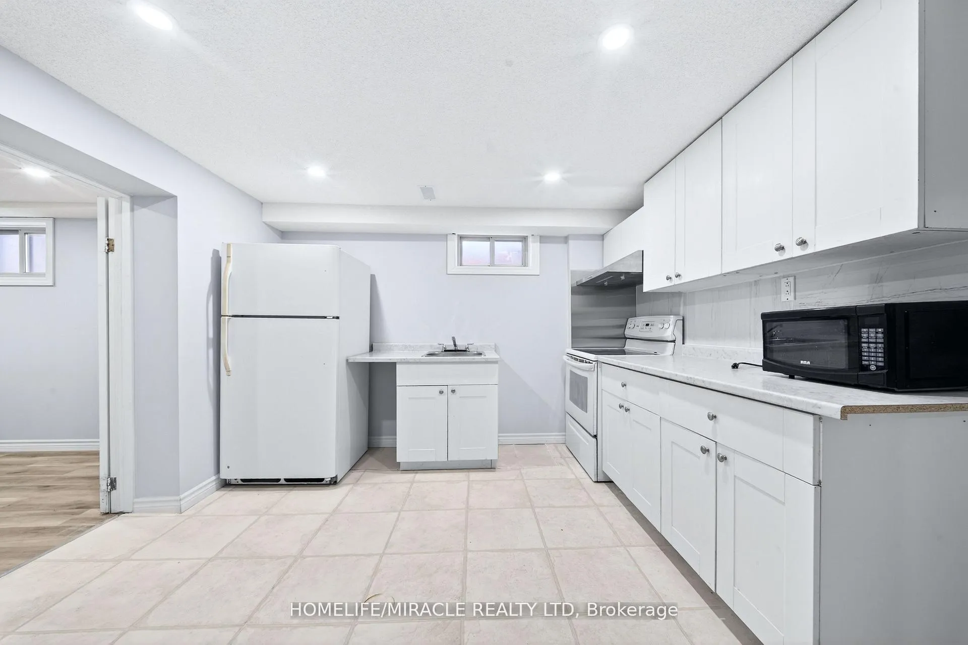 Photo 19 of 100 West 3rd Street, Hamilton, Bonnington — HOMEH