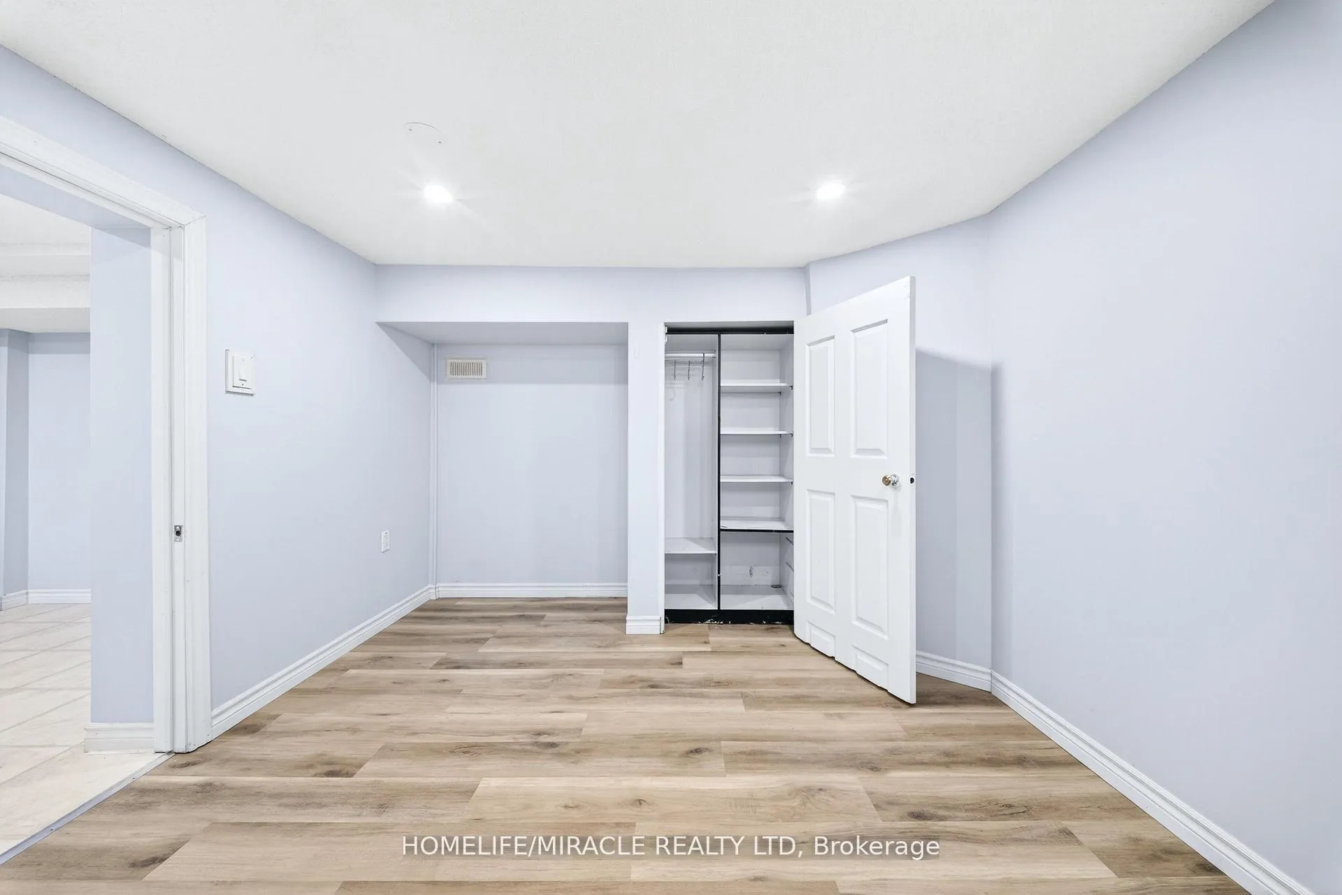Photo 21 of 100 West 3rd Street, Hamilton, Bonnington — HOMEH