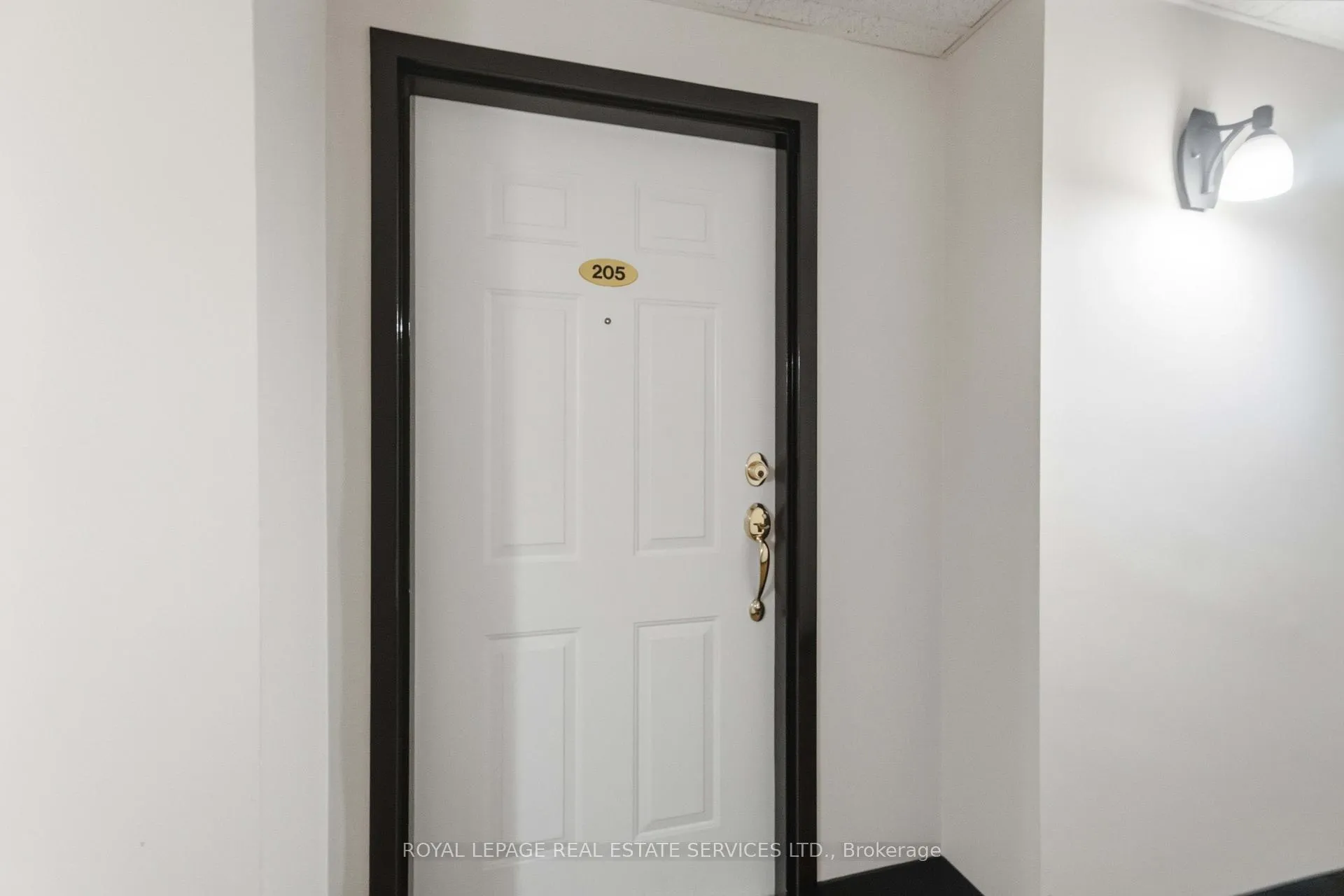 Photo 5 of Unit 205, 970 Golf Links Road, Hamilton, Meadowlands — HOMEH