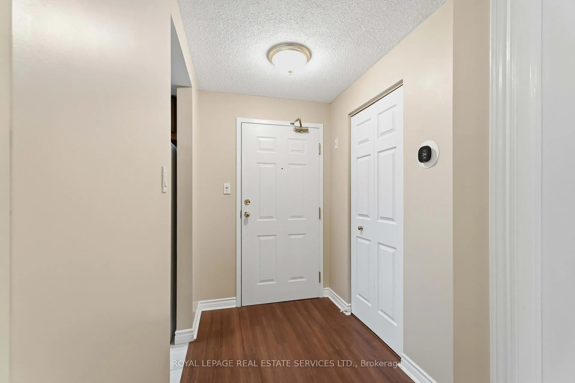 Photo 6 of Unit 205, 970 Golf Links Road, Hamilton, Meadowlands — HOMEH