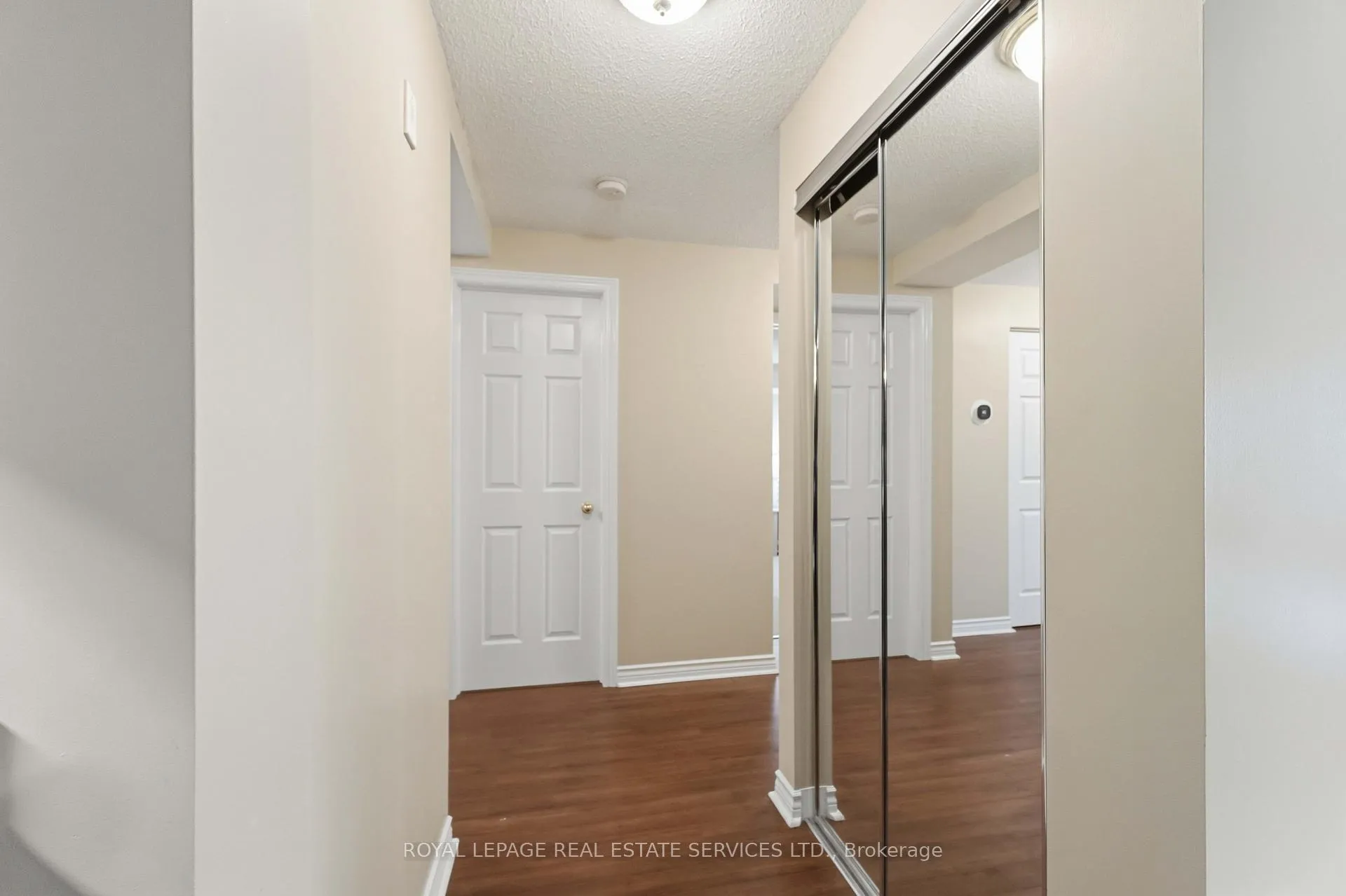 Photo 7 of Unit 205, 970 Golf Links Road, Hamilton, Meadowlands — HOMEH