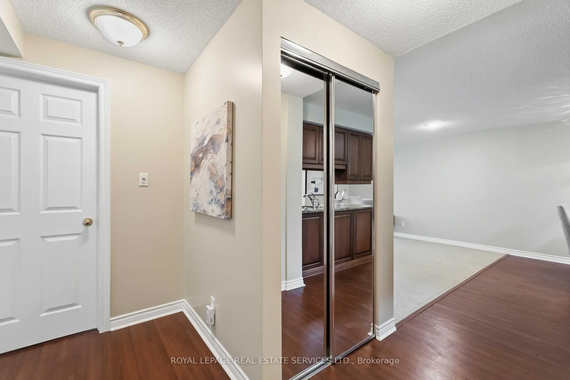 Photo 8 of Unit 205, 970 Golf Links Road, Hamilton, Meadowlands — HOMEH