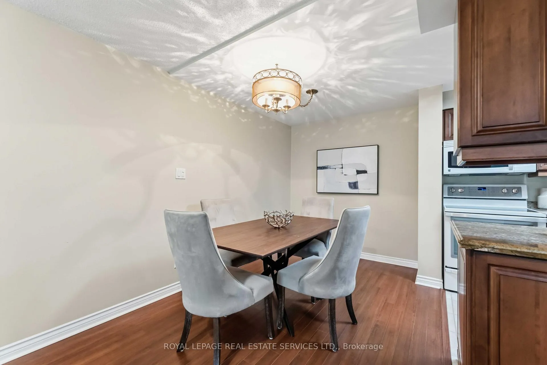 Photo 18 of Unit 205, 970 Golf Links Road, Hamilton, Meadowlands — HOMEH
