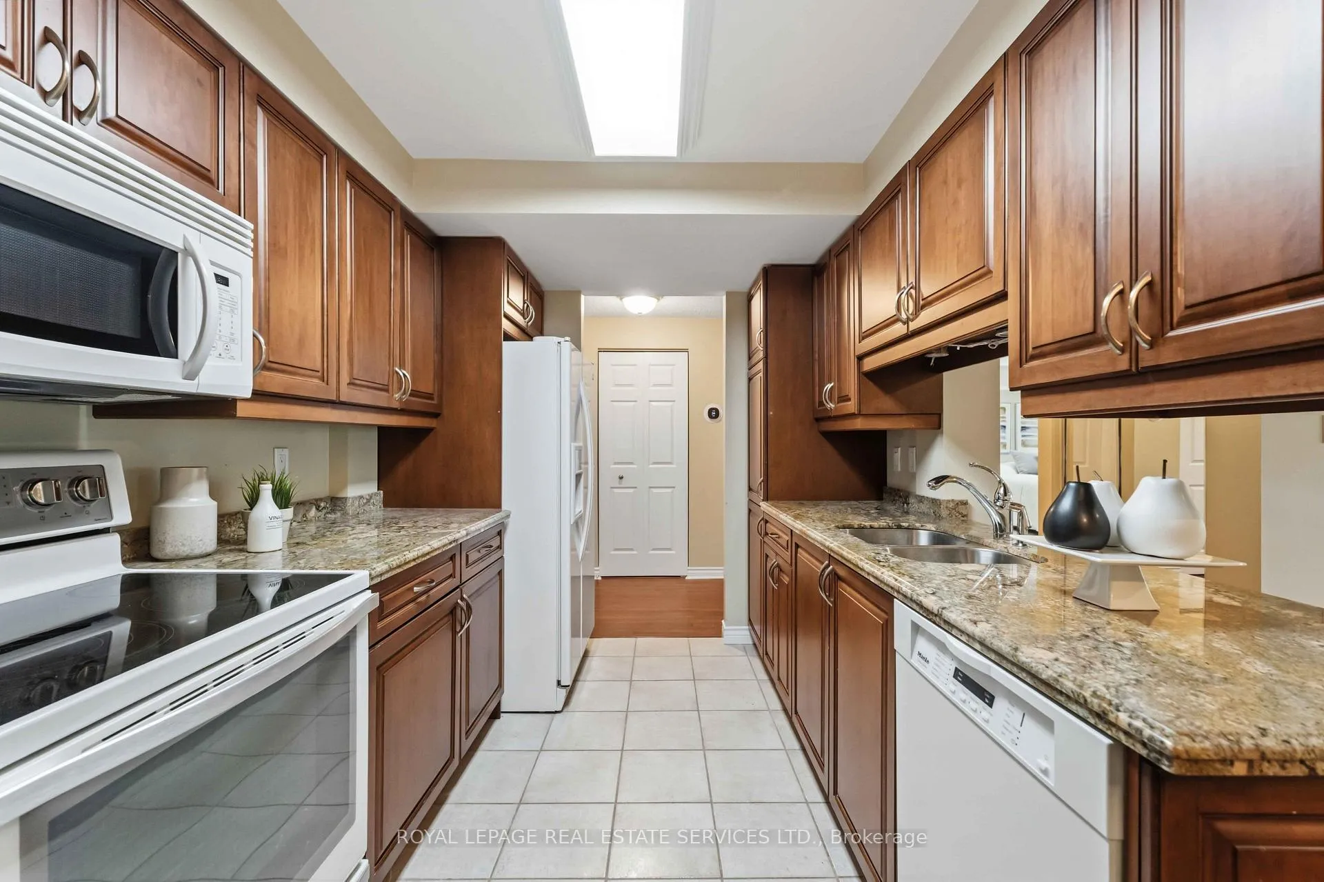 Photo 20 of Unit 205, 970 Golf Links Road, Hamilton, Meadowlands — HOMEH