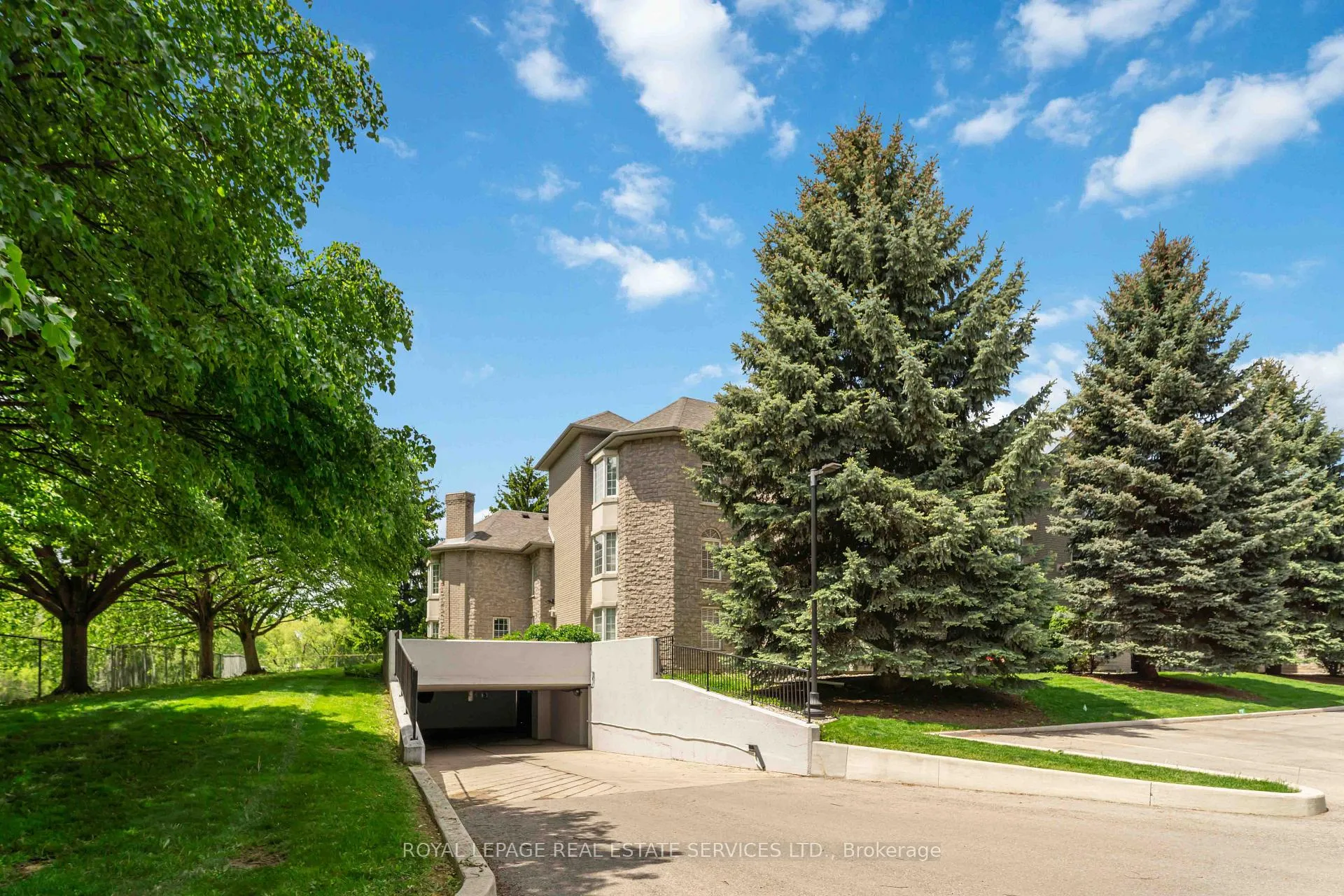 Photo 36 of Unit 205, 970 Golf Links Road, Hamilton, Meadowlands — HOMEH