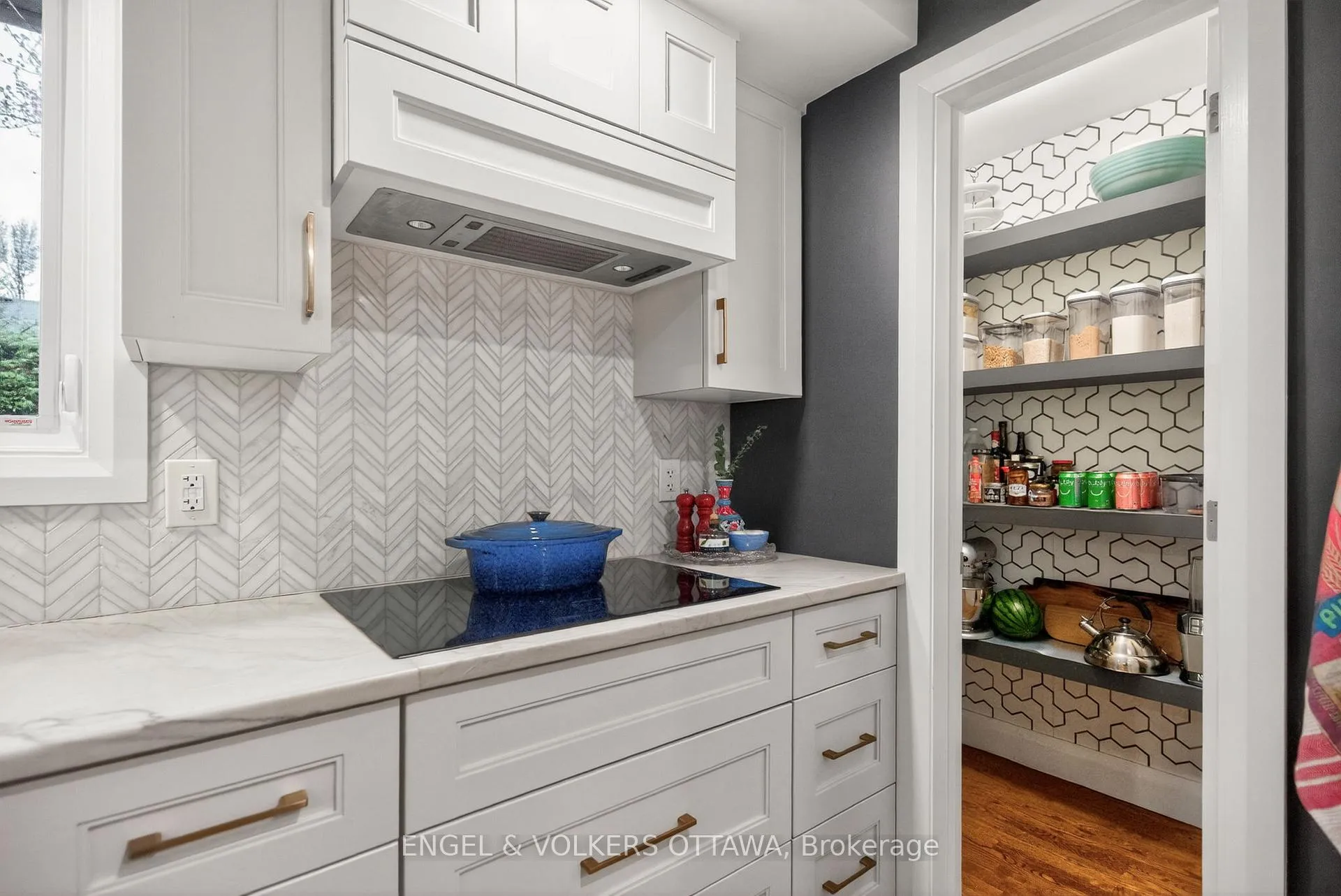 Photo 17 of 1530 Caton Street, Ottawa, Alta Vista/Faircrest Heights — HOMEH