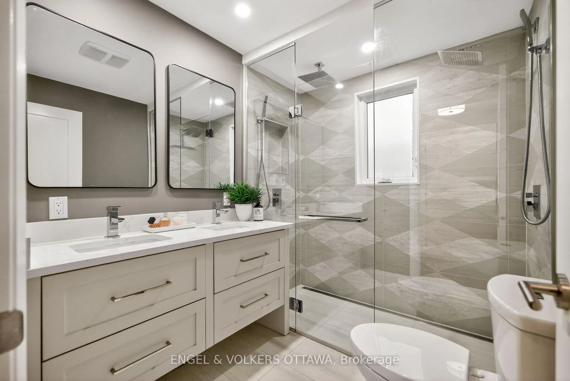 Photo 32 of 1530 Caton Street, Ottawa, Alta Vista/Faircrest Heights — HOMEH