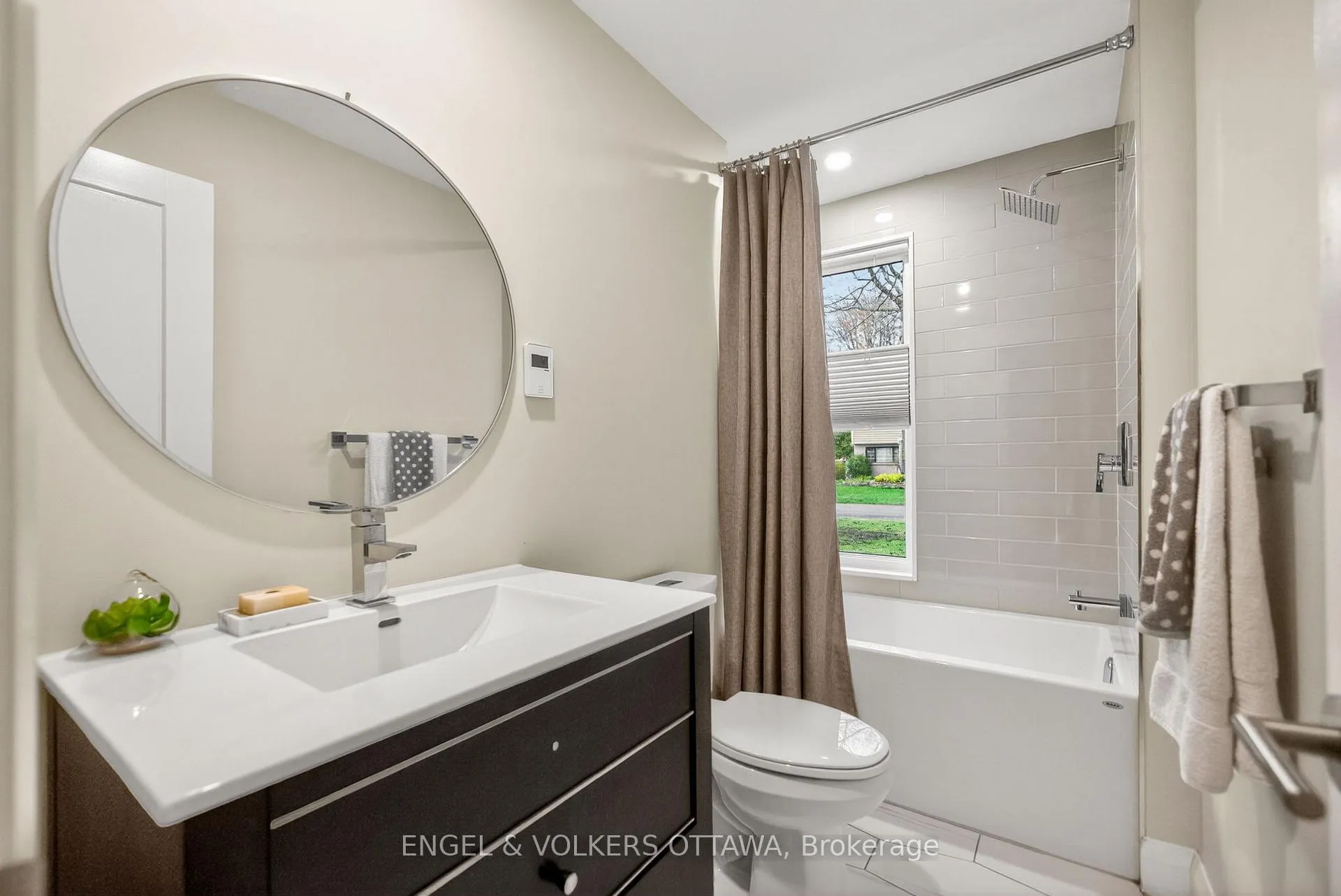 Photo 35 of 1530 Caton Street, Ottawa, Alta Vista/Faircrest Heights — HOMEH