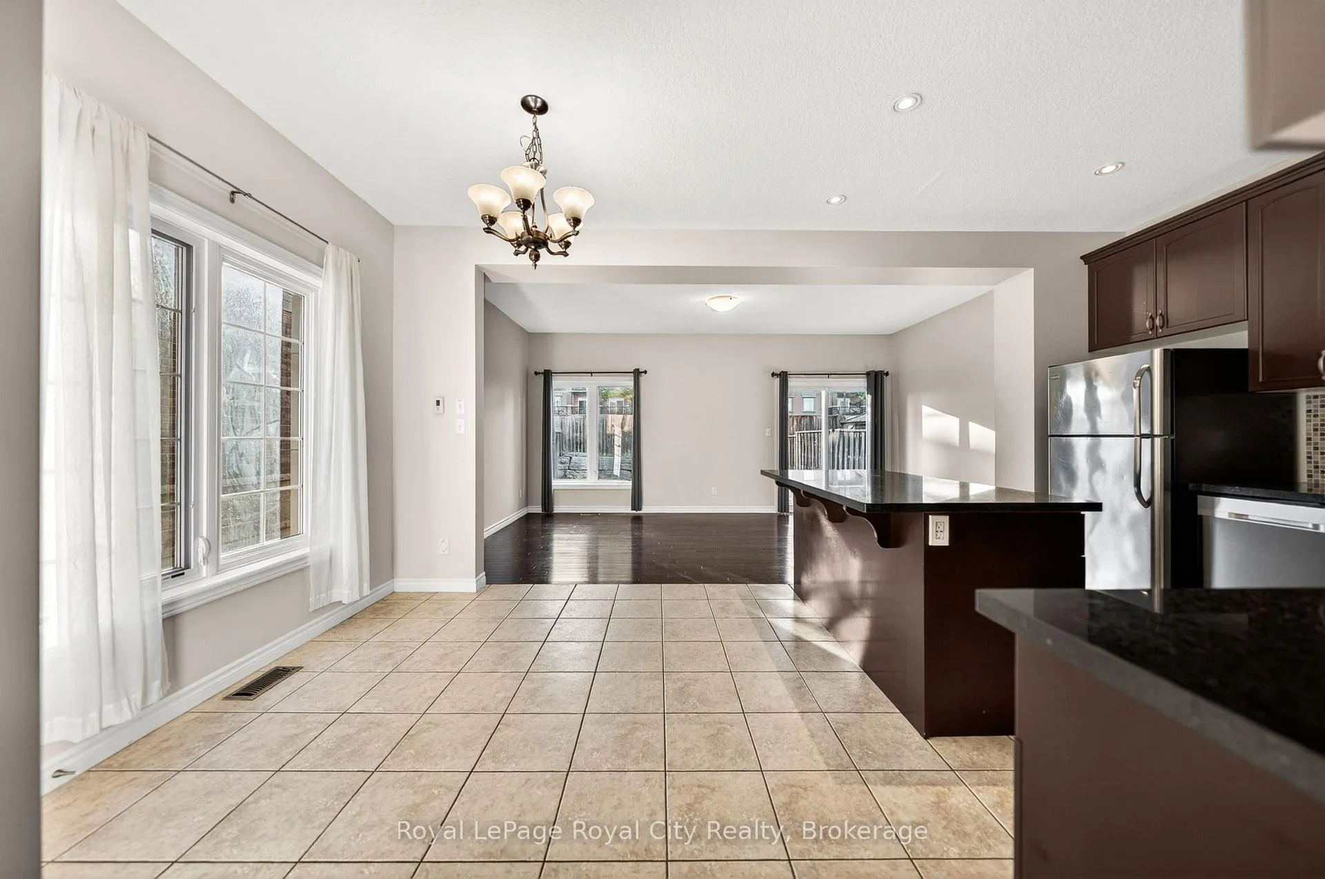 Photo 4 of 12 Clough Crescent, Guelph, Pineridge/Westminster Woods — HOMEH