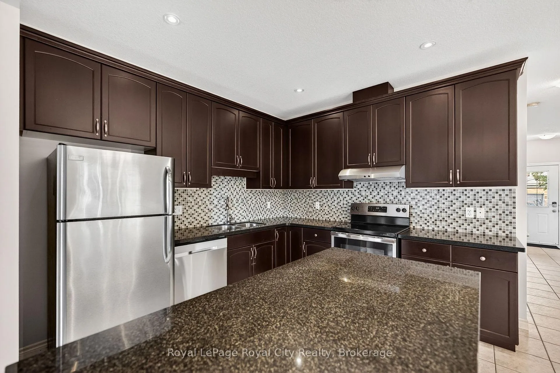 Photo 7 of 12 Clough Crescent, Guelph, Pineridge/Westminster Woods — HOMEH