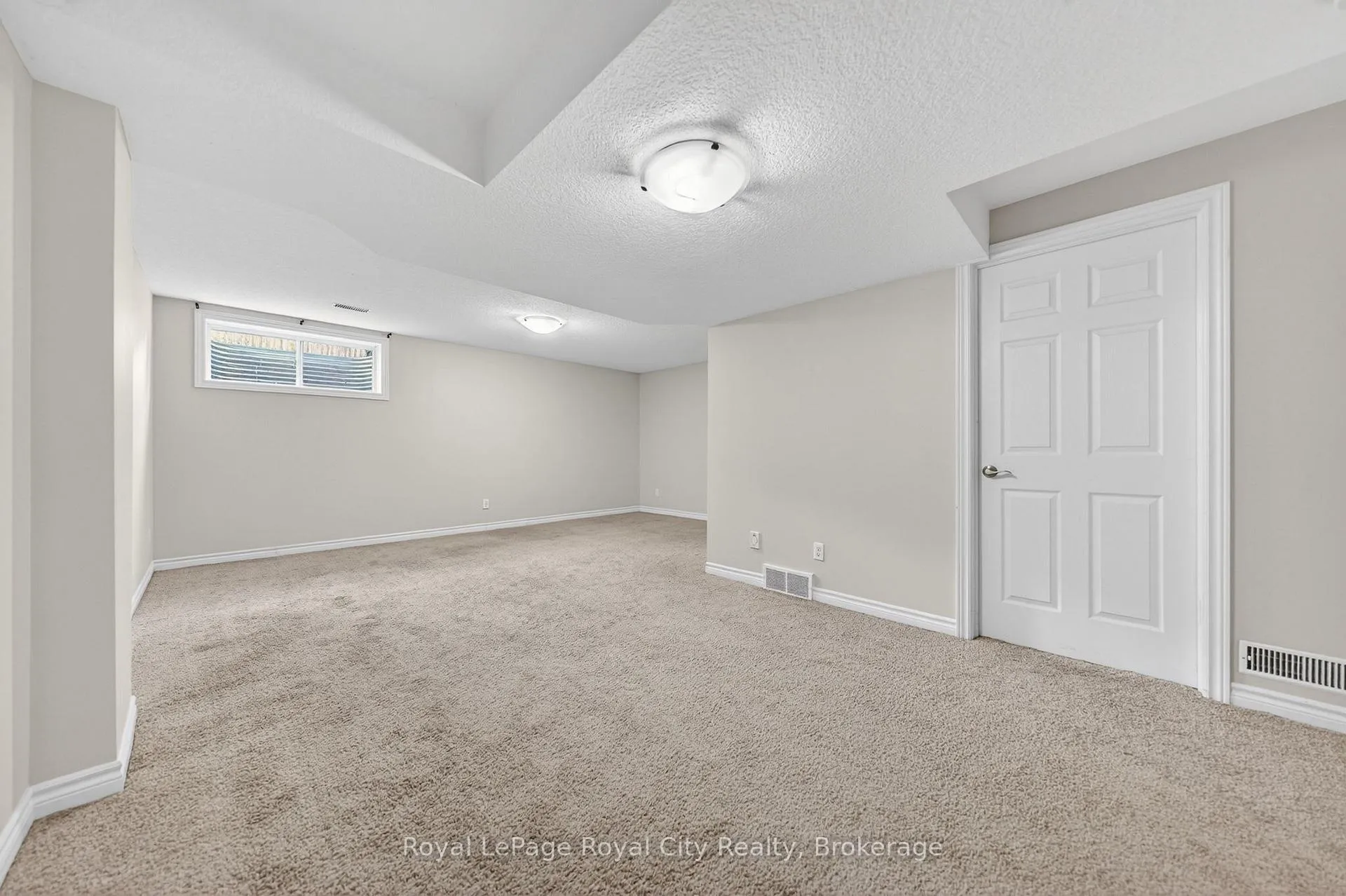 Photo 36 of 12 Clough Crescent, Guelph, Pineridge/Westminster Woods — HOMEH