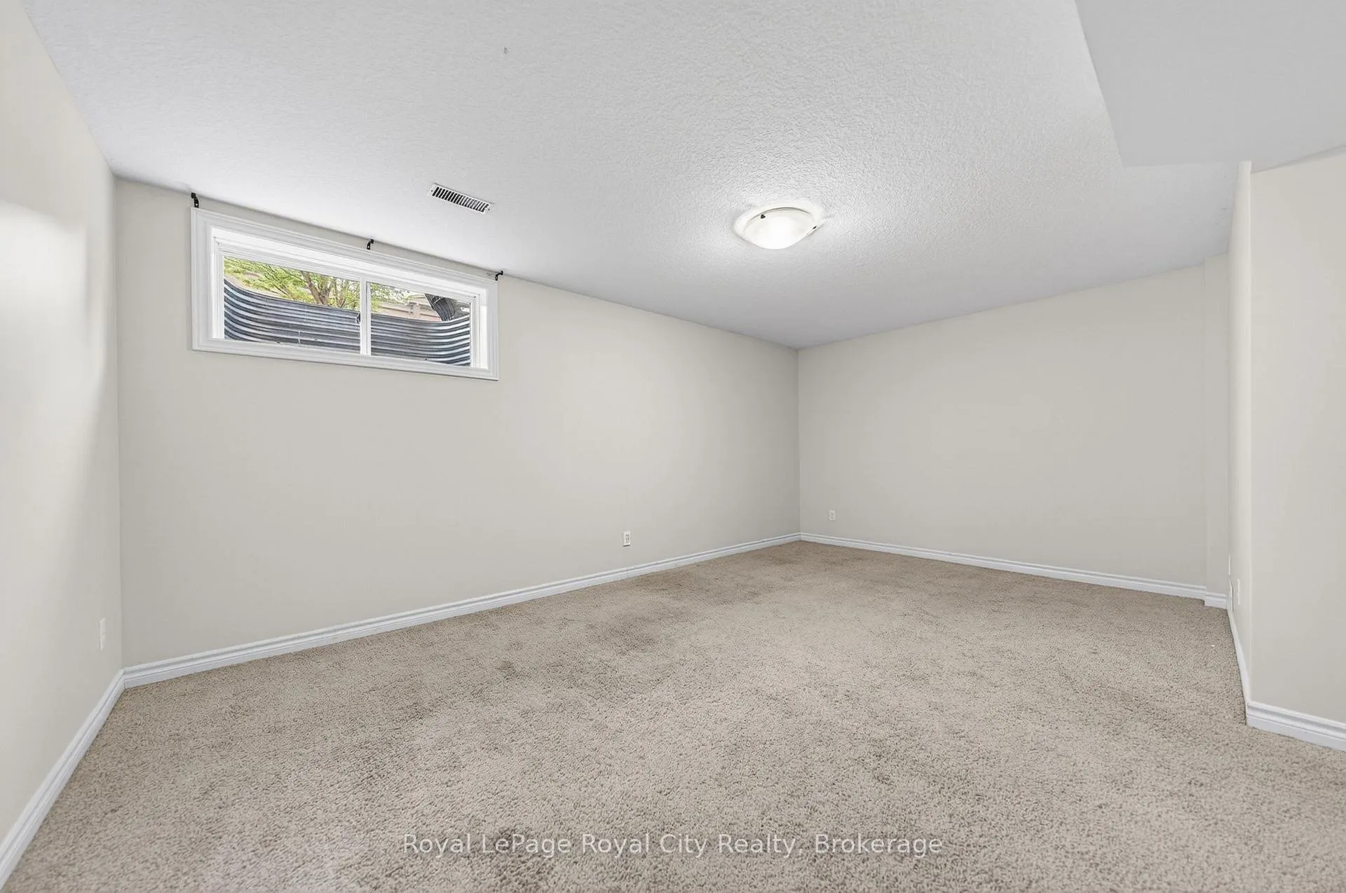 Photo 37 of 12 Clough Crescent, Guelph, Pineridge/Westminster Woods — HOMEH