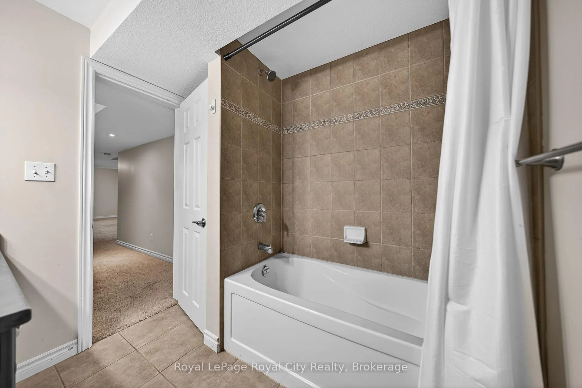 Photo 41 of 12 Clough Crescent, Guelph, Pineridge/Westminster Woods — HOMEH