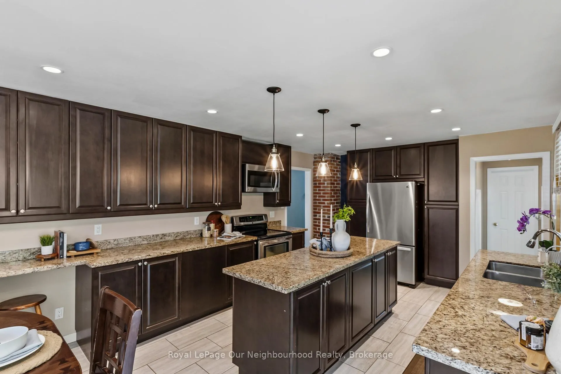 Photo 12 of 1722 Joseph Street, Pickering, Rural Pickering — HOMEH