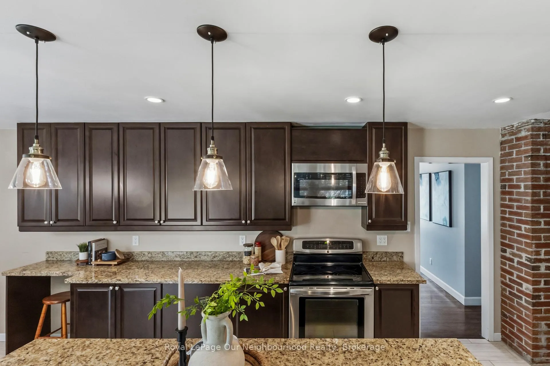 Photo 16 of 1722 Joseph Street, Pickering, Rural Pickering — HOMEH