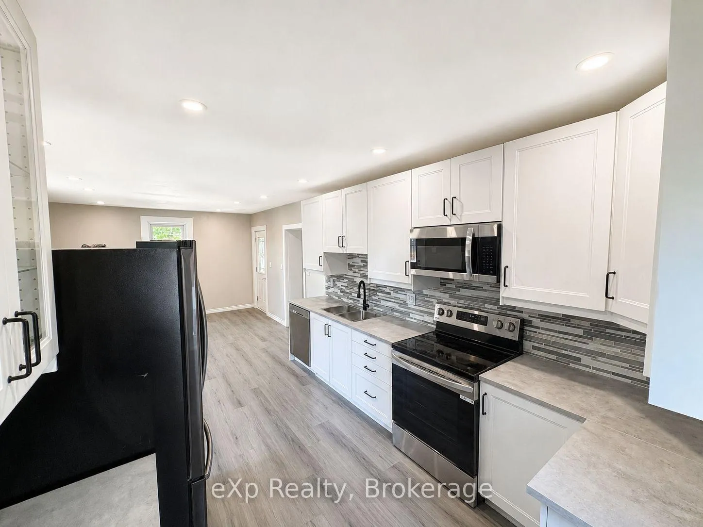 Photo 4 of 595 9th Street, Hanover — HOMEH