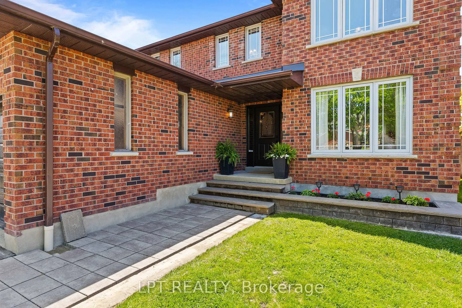 Photo 5 of 112 Doris Crescent, Newmarket, Bristol-London — HOMEH