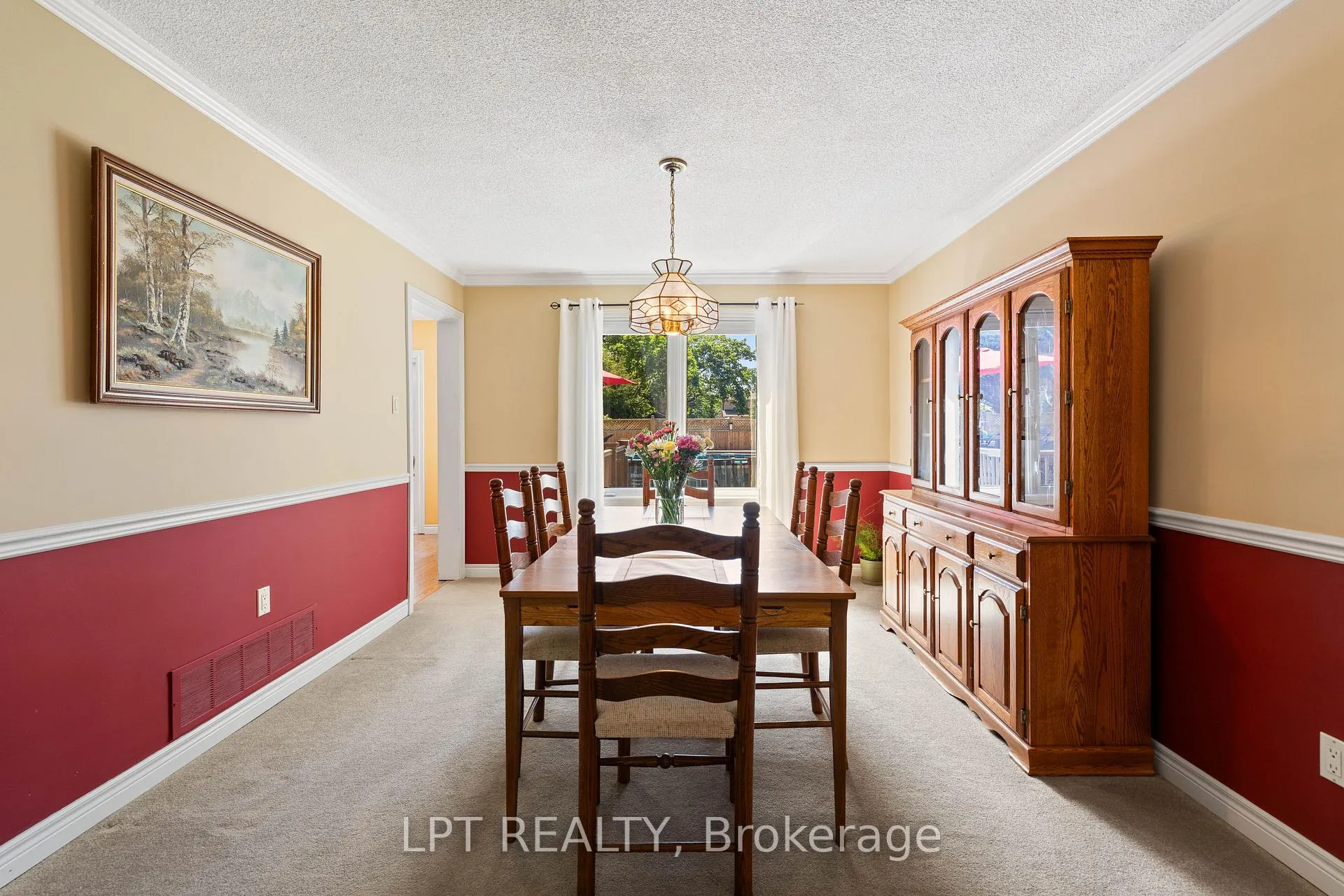 Photo 11 of 112 Doris Crescent, Newmarket, Bristol-London — HOMEH
