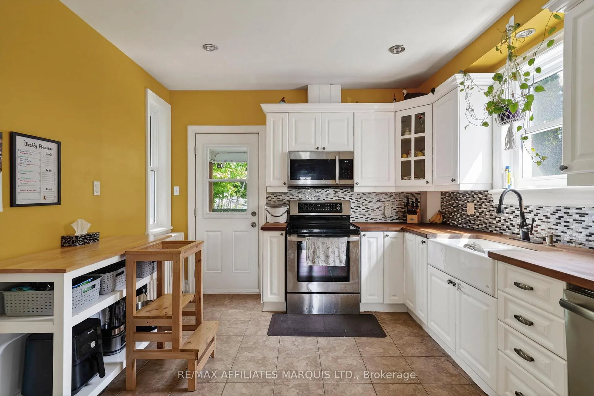 Photo 17 of 111 Fourth Street W, Cornwall — HOMEH
