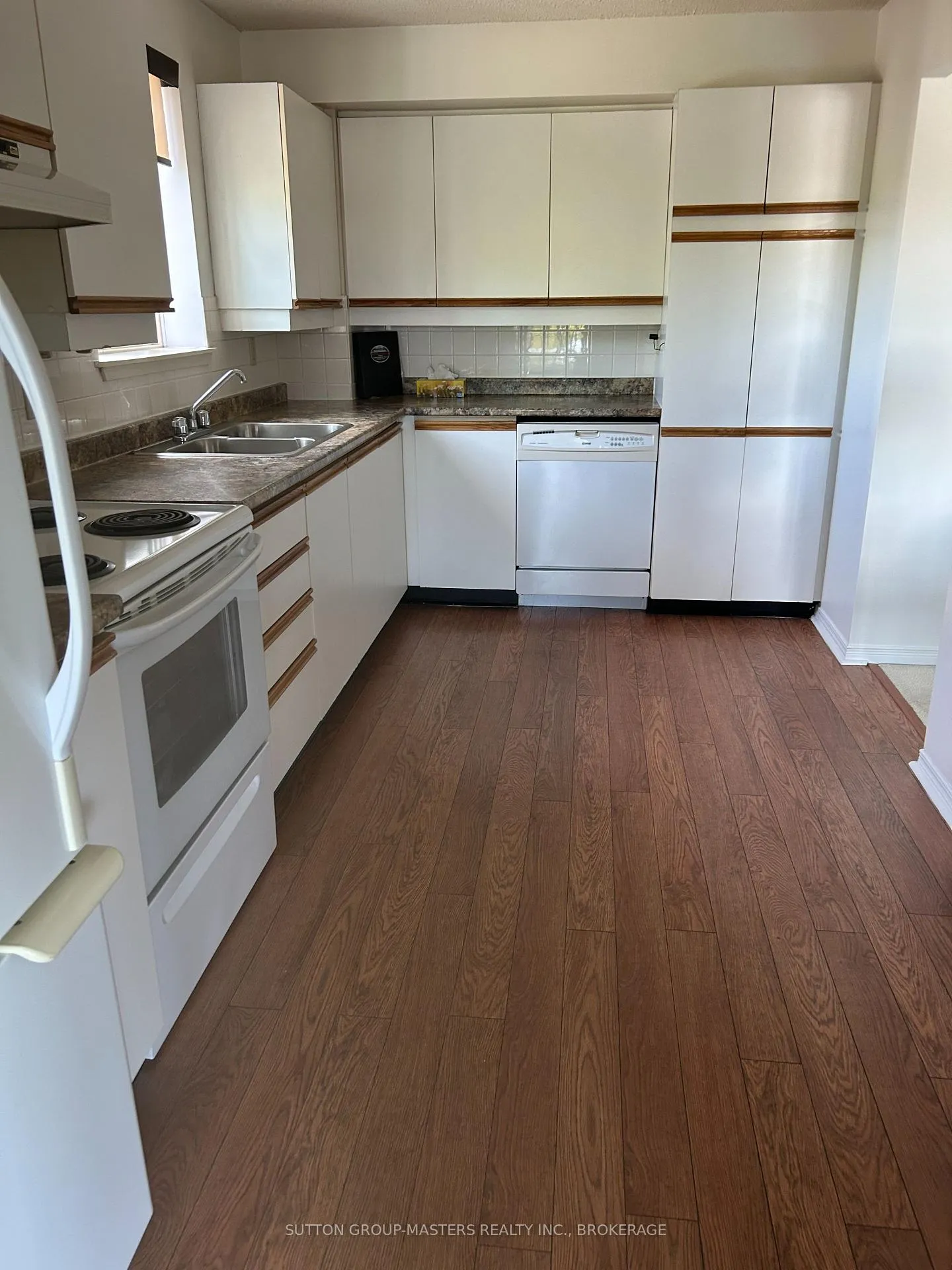 Photo 3 of Unit 405, 257 Bath Road, Kingston, West of Sir John A. Blvd — HOMEH