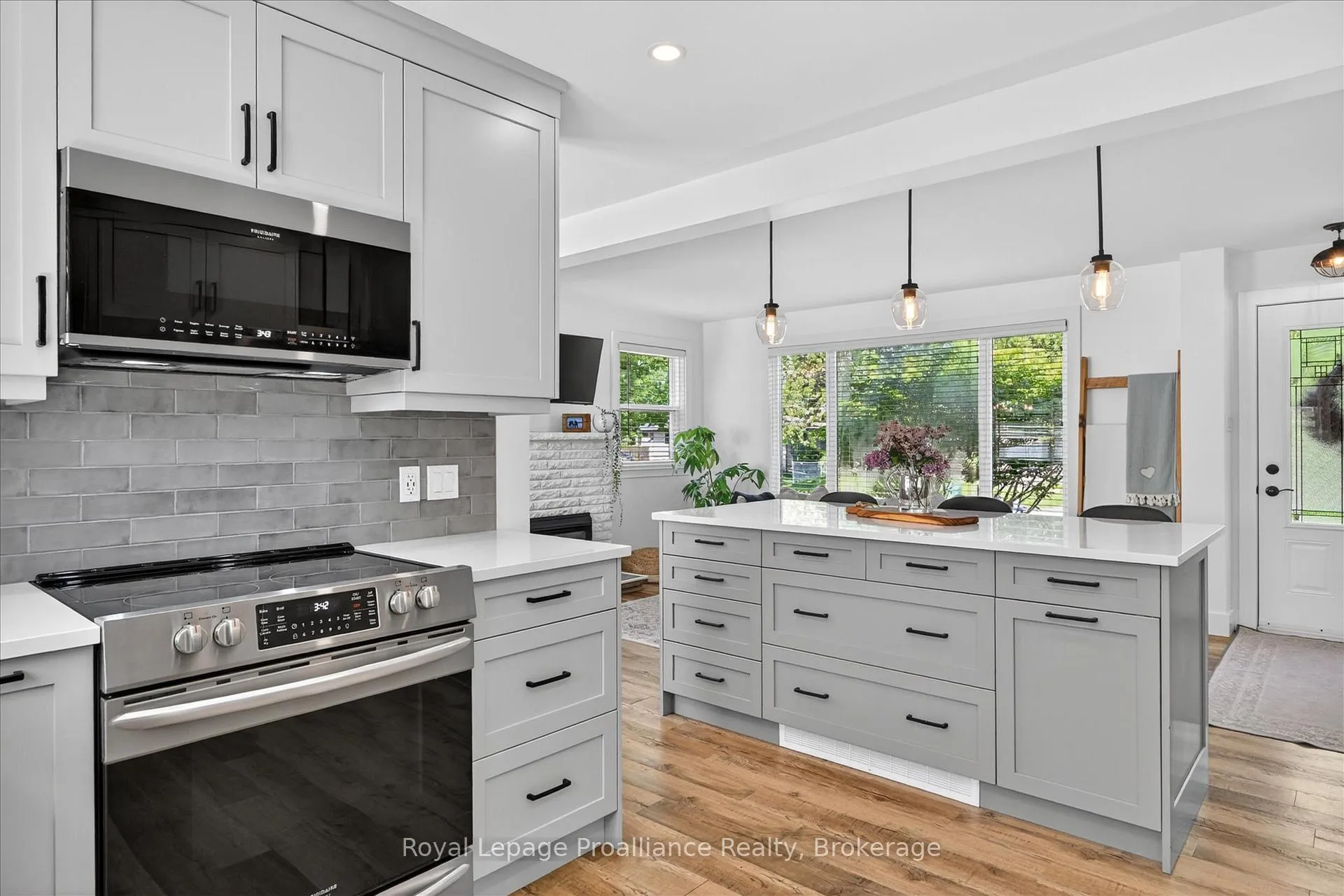 Photo 11 of 129 Goodfellow Road, Peterborough, Otonabee Ward 1 — HOMEH