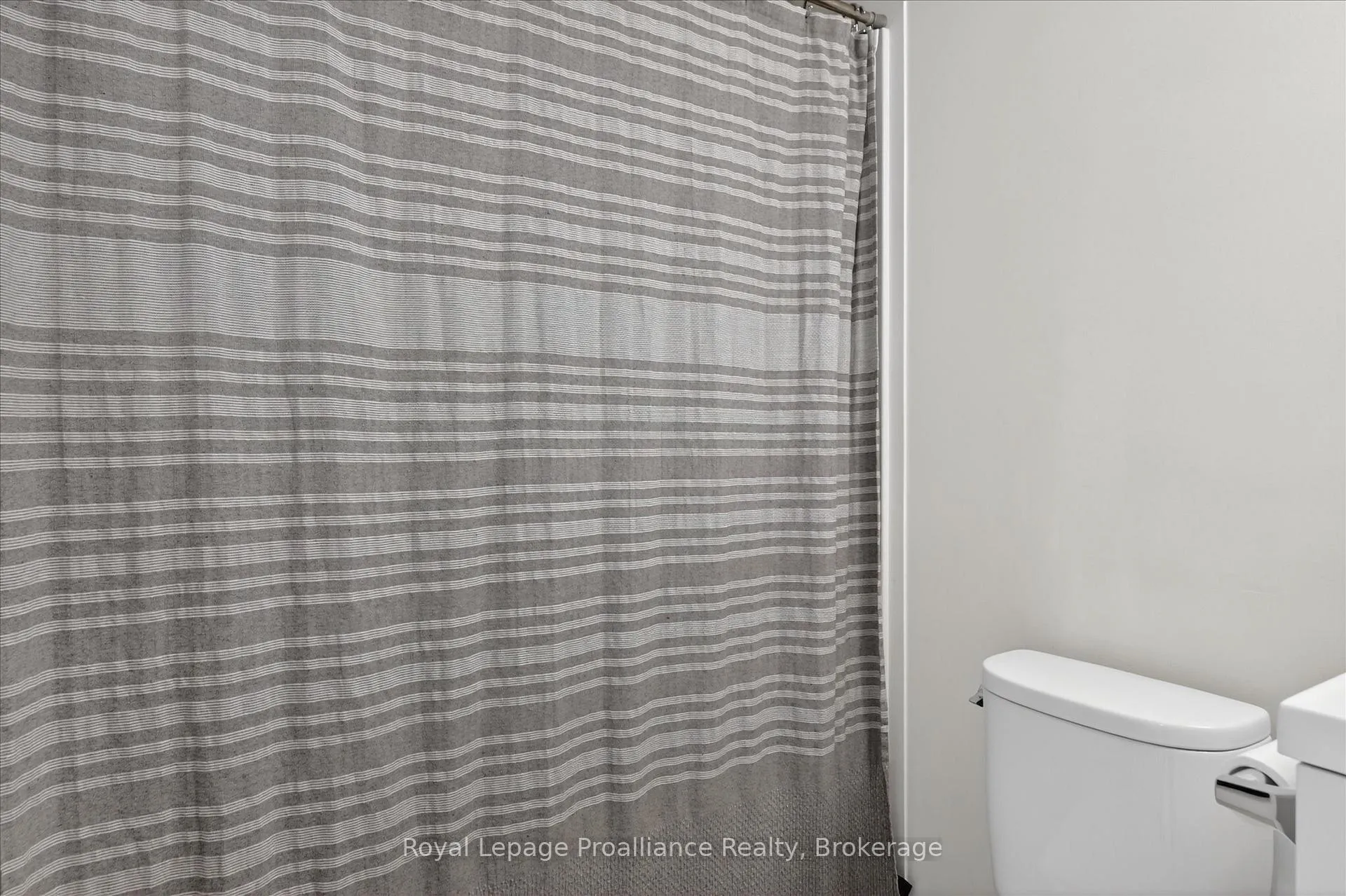 Photo 23 of 129 Goodfellow Road, Peterborough, Otonabee Ward 1 — HOMEH